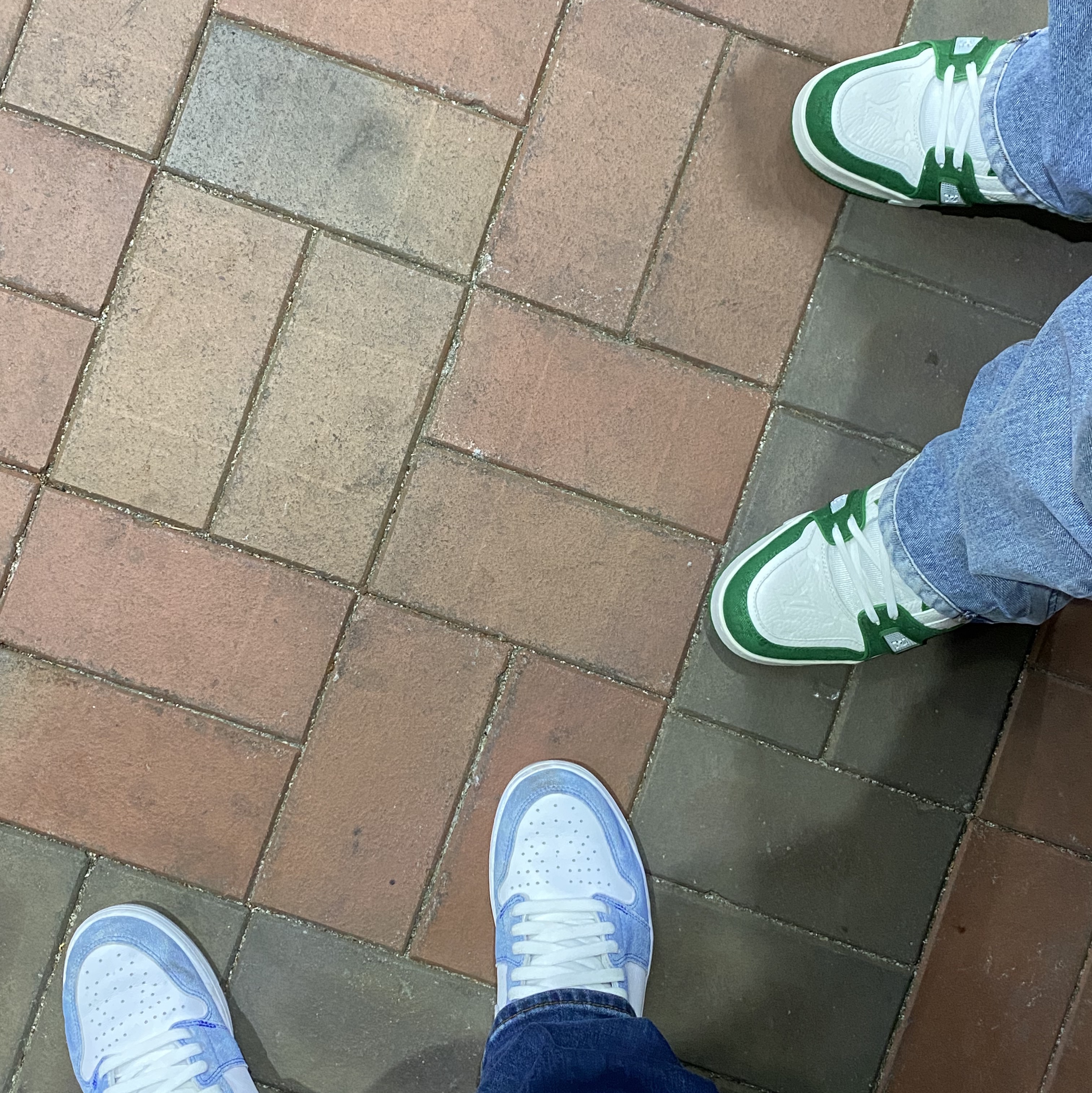 Louis Vuitton LV Trainer Sneakers Monogram Denim Green 착용 스타일 - 4