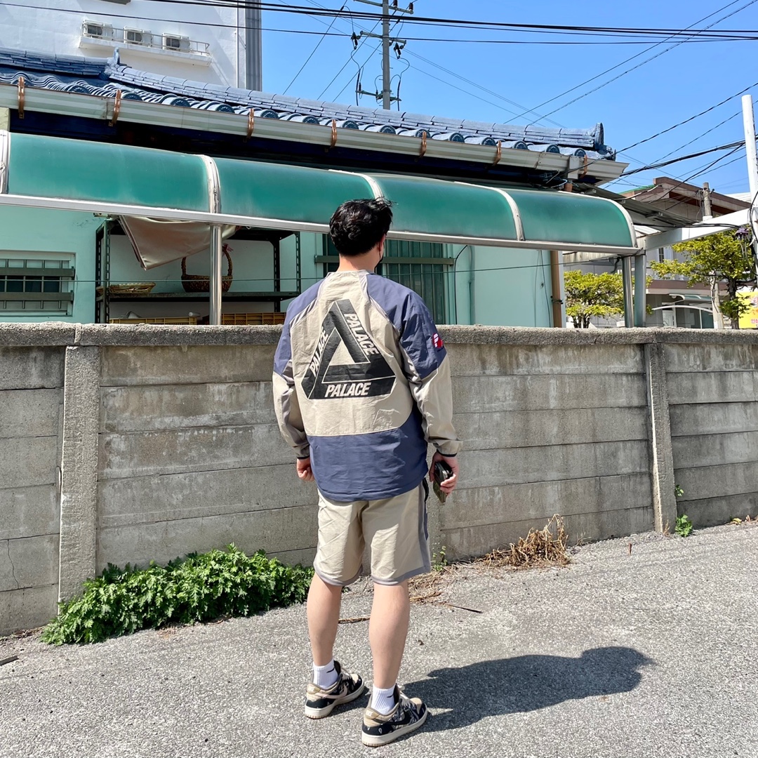 Palace Sports Shell Crew Tan - 21SS, Palace Sports Shell Shorts Tan - 21SS 착용 스타일