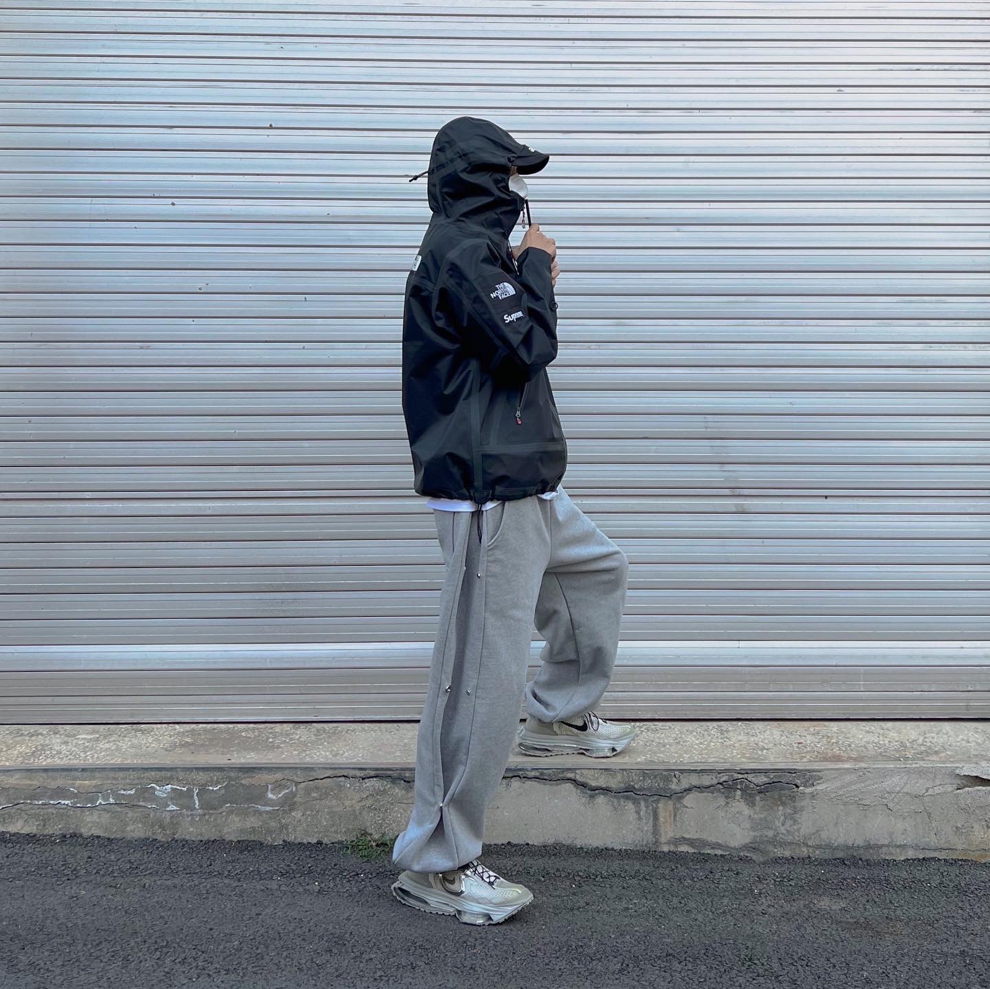 Supreme x The North Face Summit Series Outer Tape Seam Jacket Black - 21SS, Nike x Matthew M Williams Zoom 004 Stone 착용 스타일 - 2