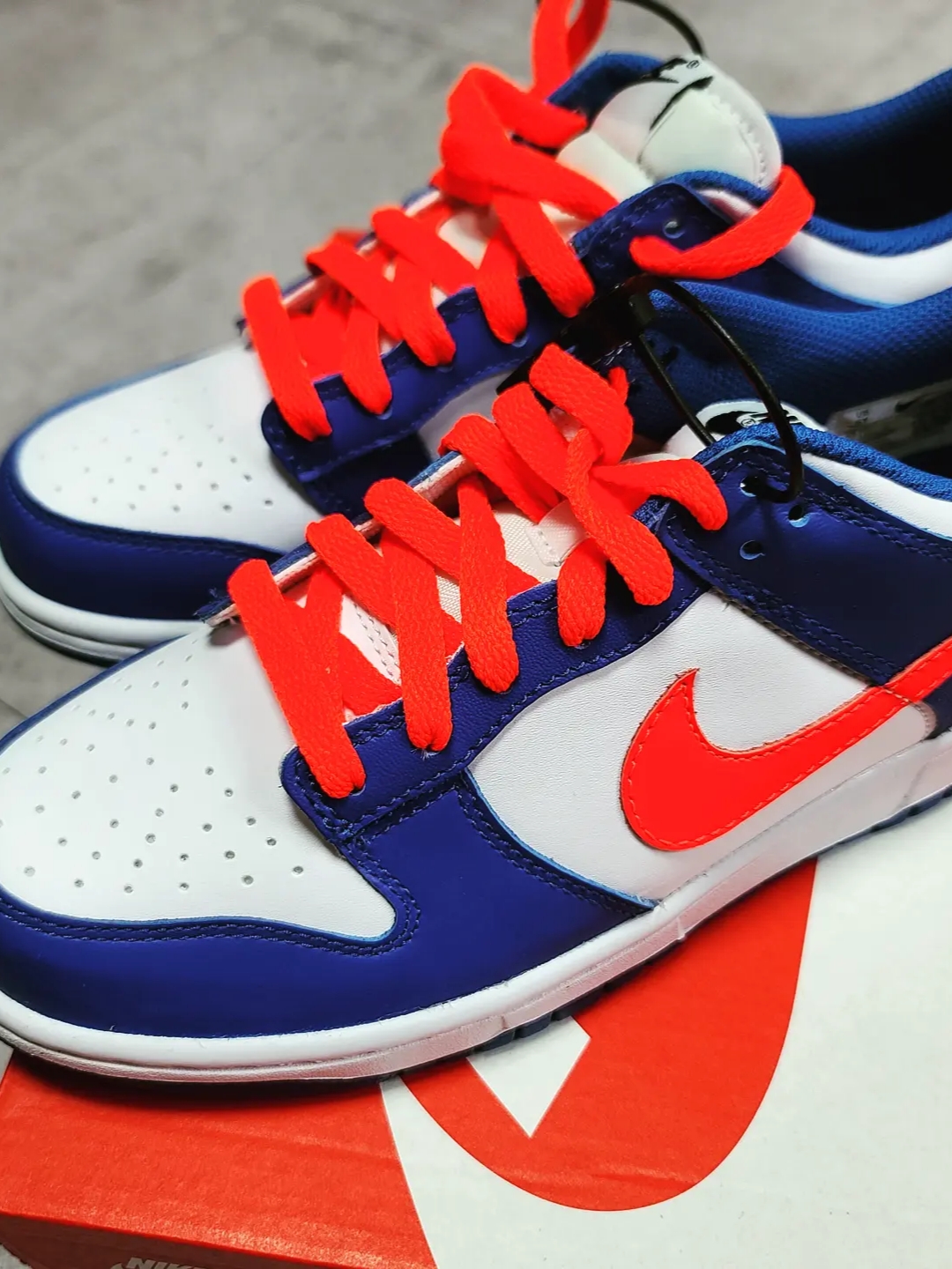 (GS) Nike Dunk Low Bright Crimson Game Royal 착용 스타일 - 3