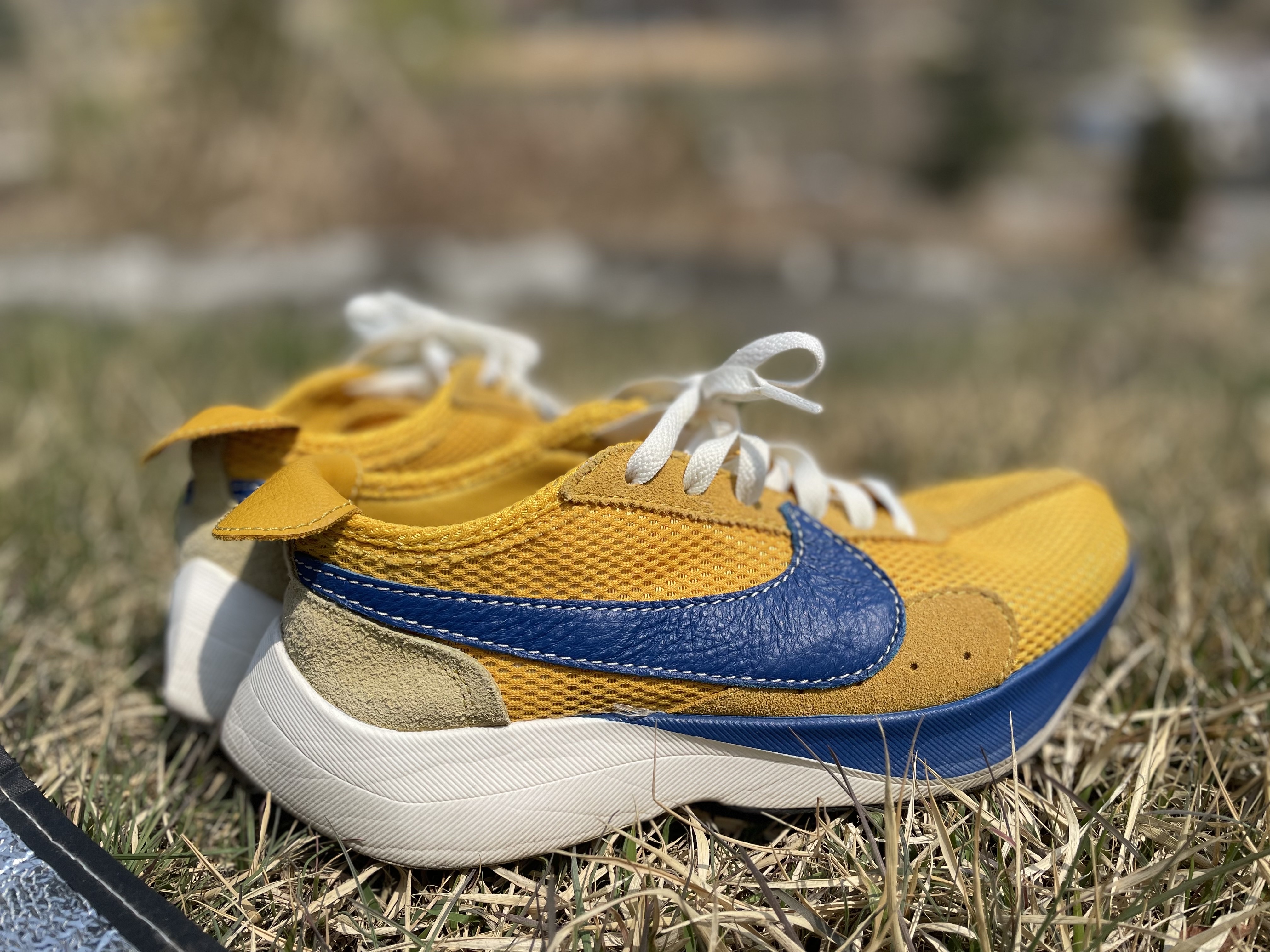 Nike Moon Racer Yellow Ochre Gym Blue 착용 스타일