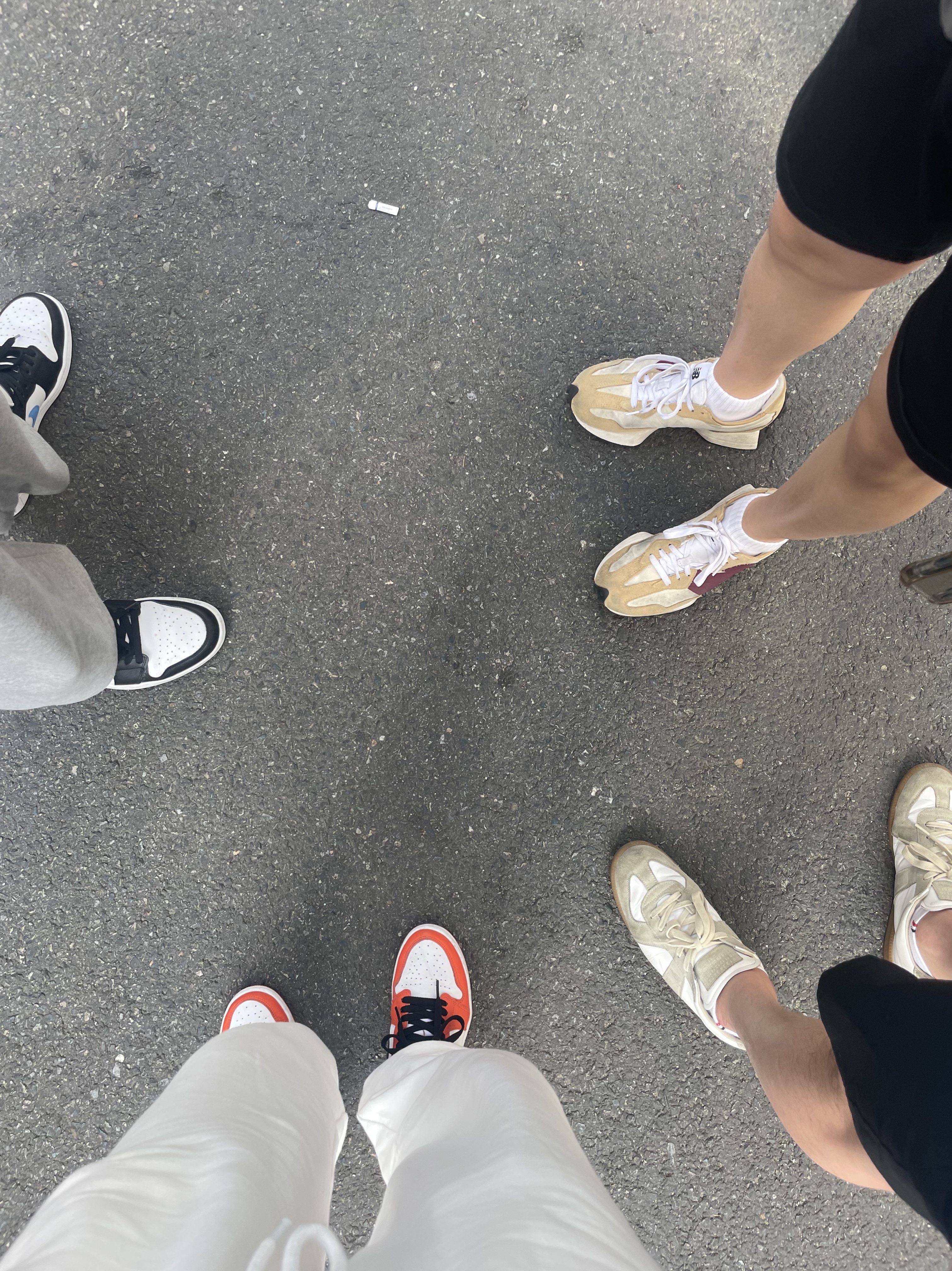 Maison Margiela Calfskin Replica Sneakers, (W) Jordan 1 Low OG Starfish 착용 스타일