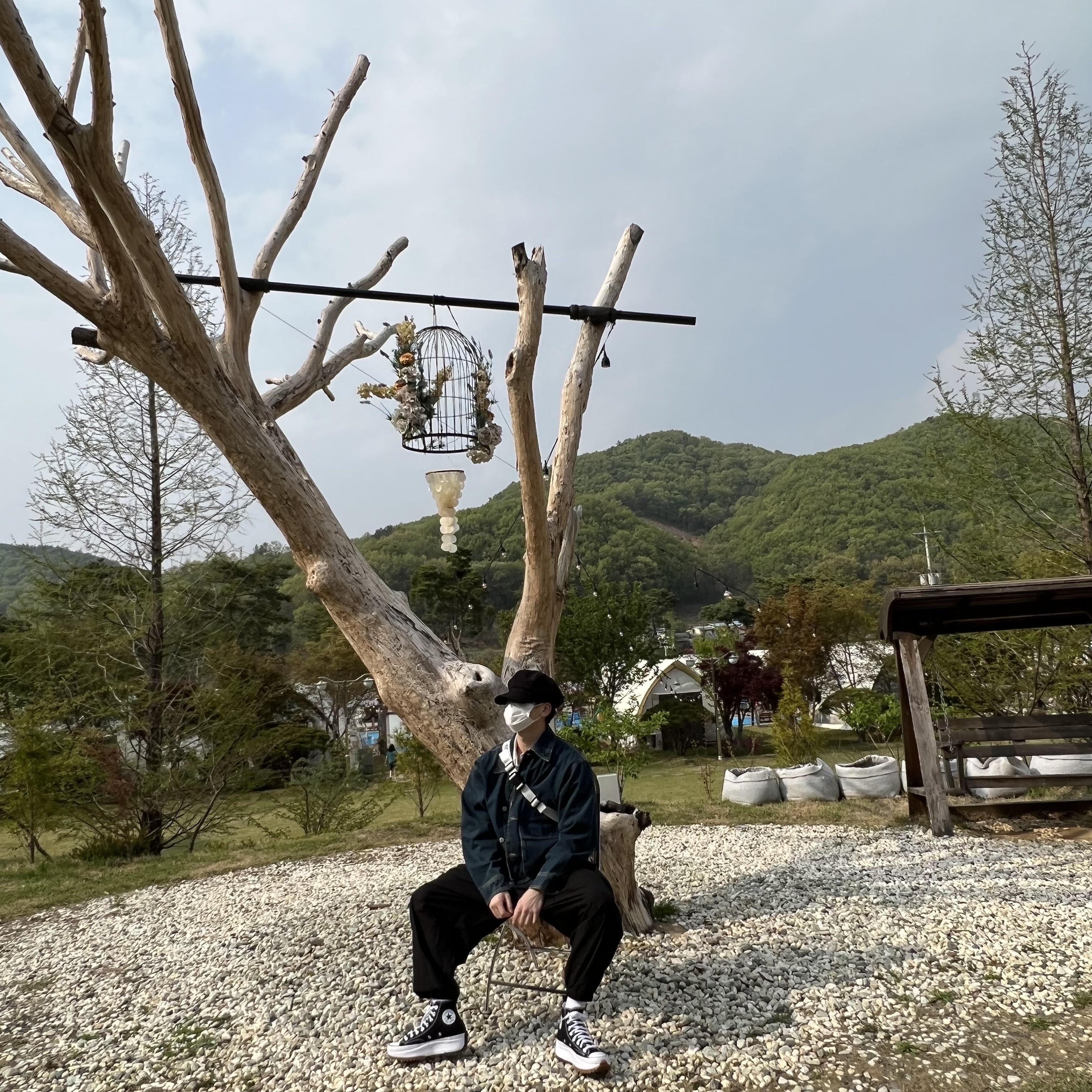 Converse Run Star Hike Hi Black White Gum 착용 스타일