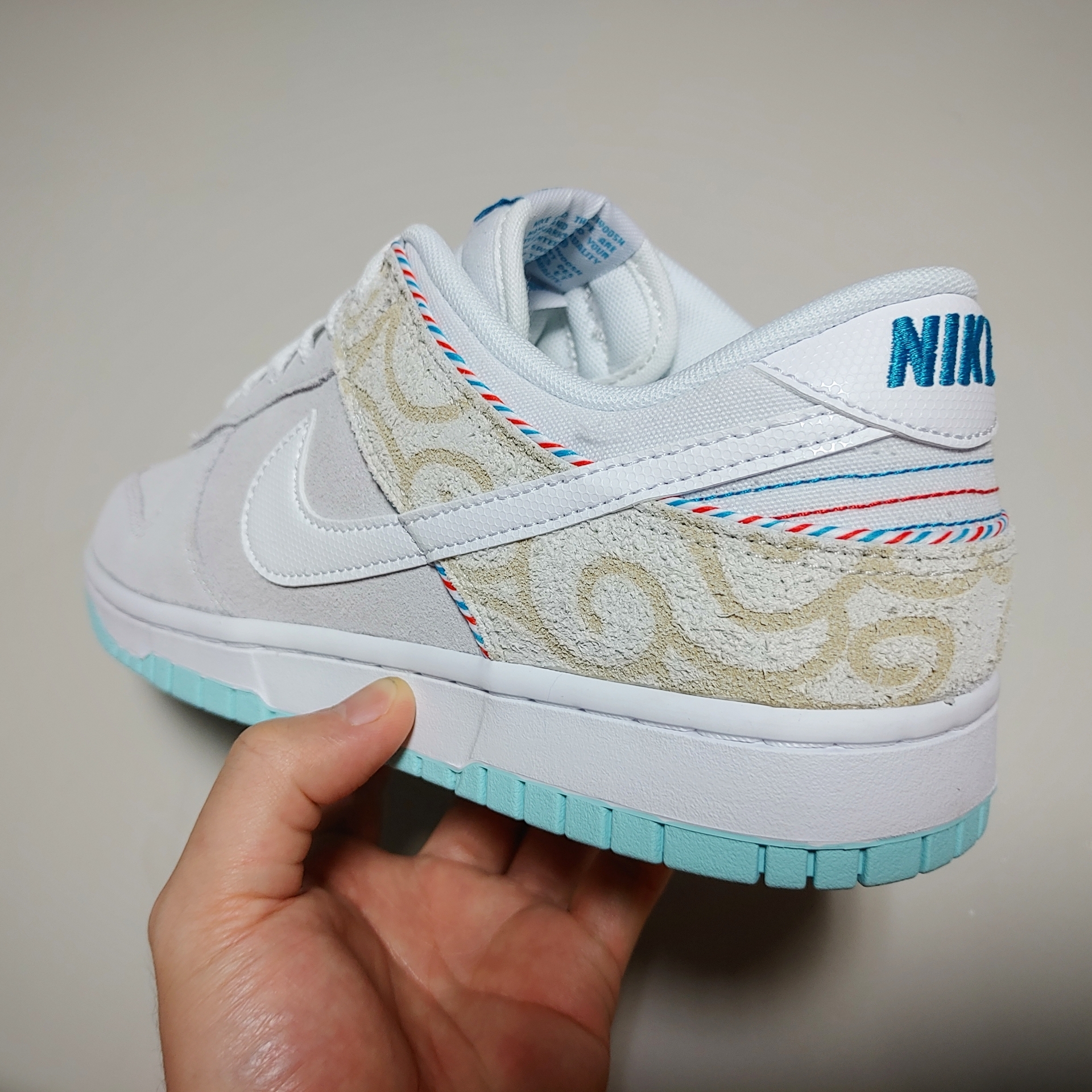 Nike Dunk Low Retro SE Barber Shop Grey 착용 스타일 - 3