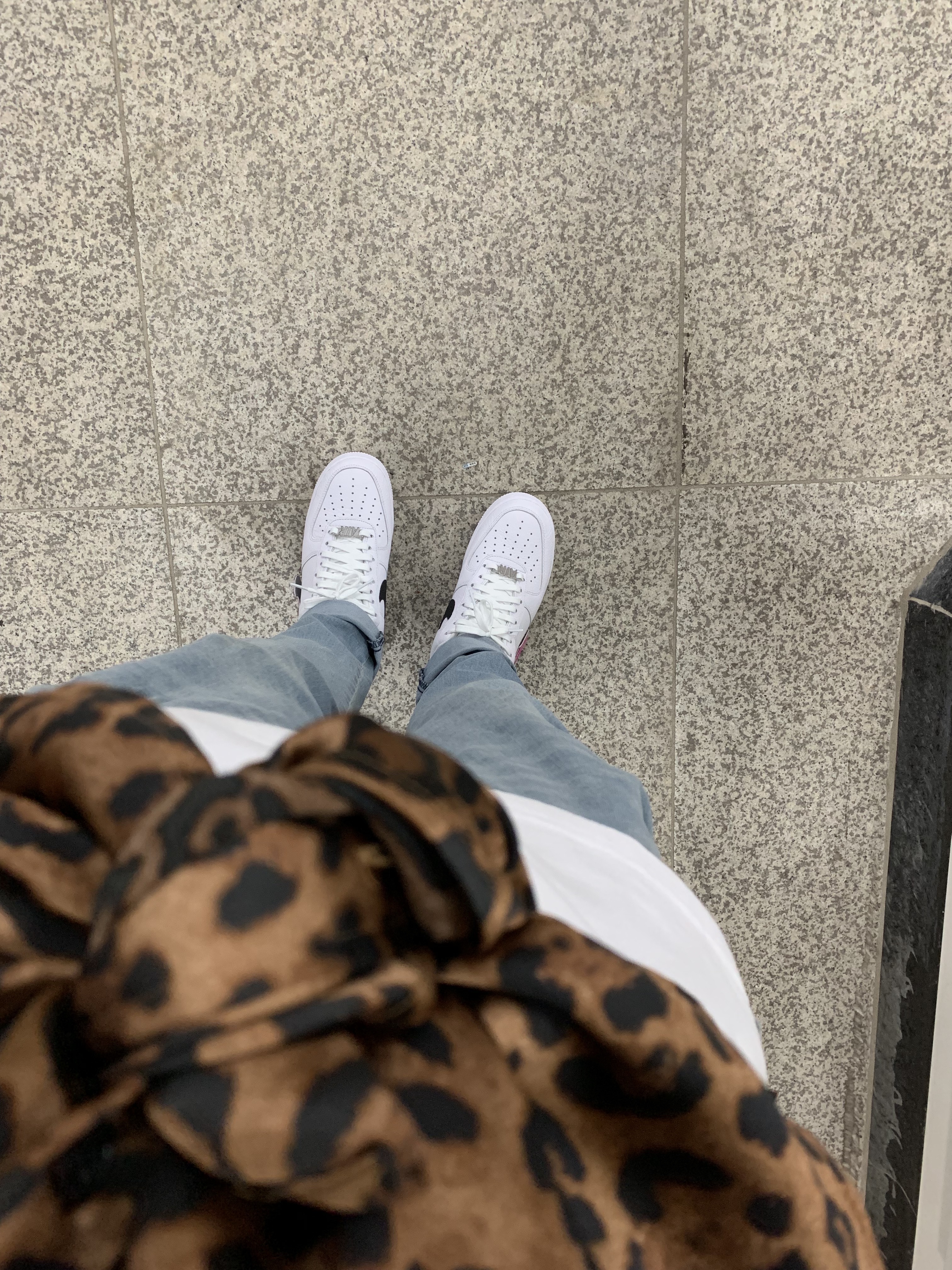 Nike Air Force 1 Low White Zipper 착용 스타일 - 2