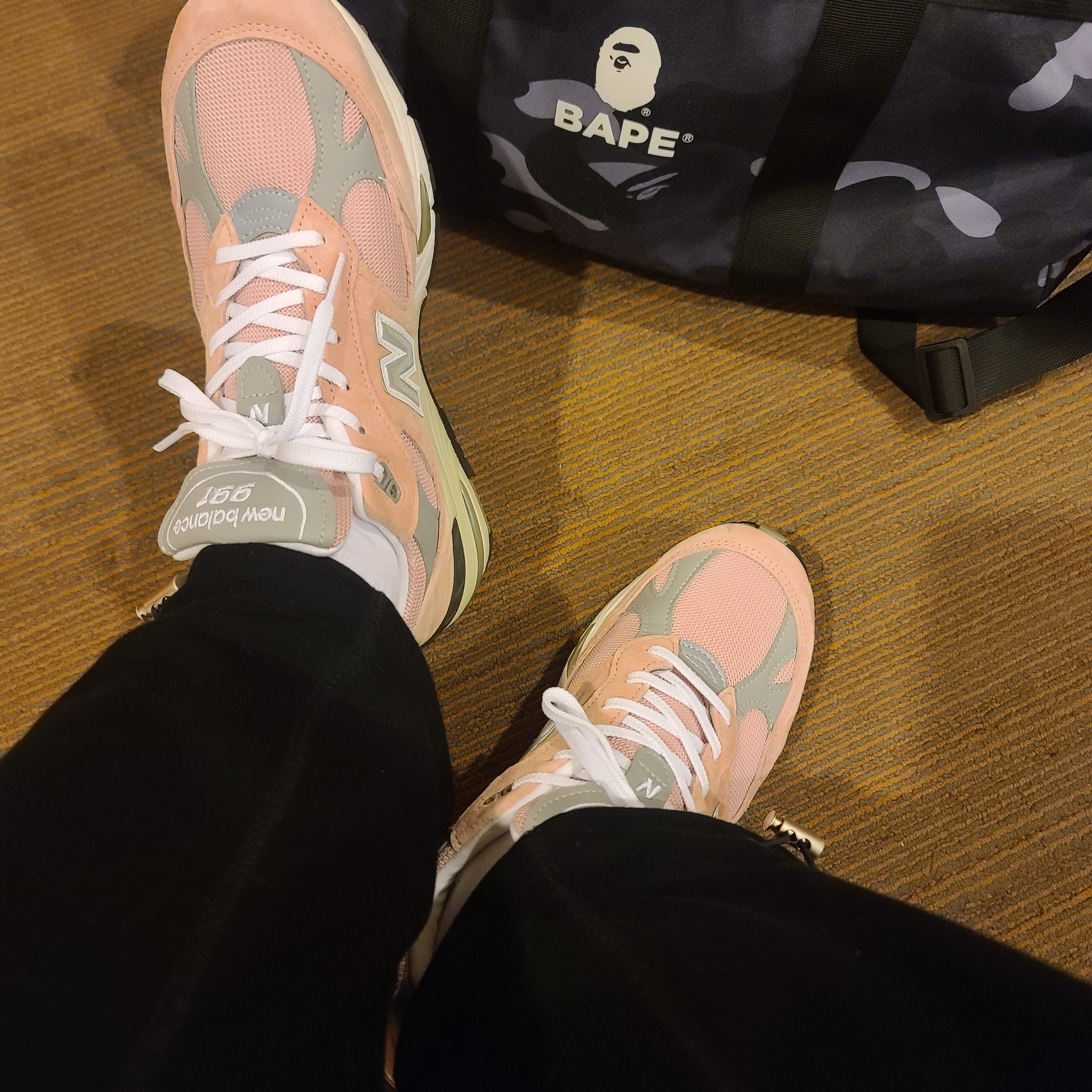 New Balance 991 Made in UK Shy Pink 착용 스타일