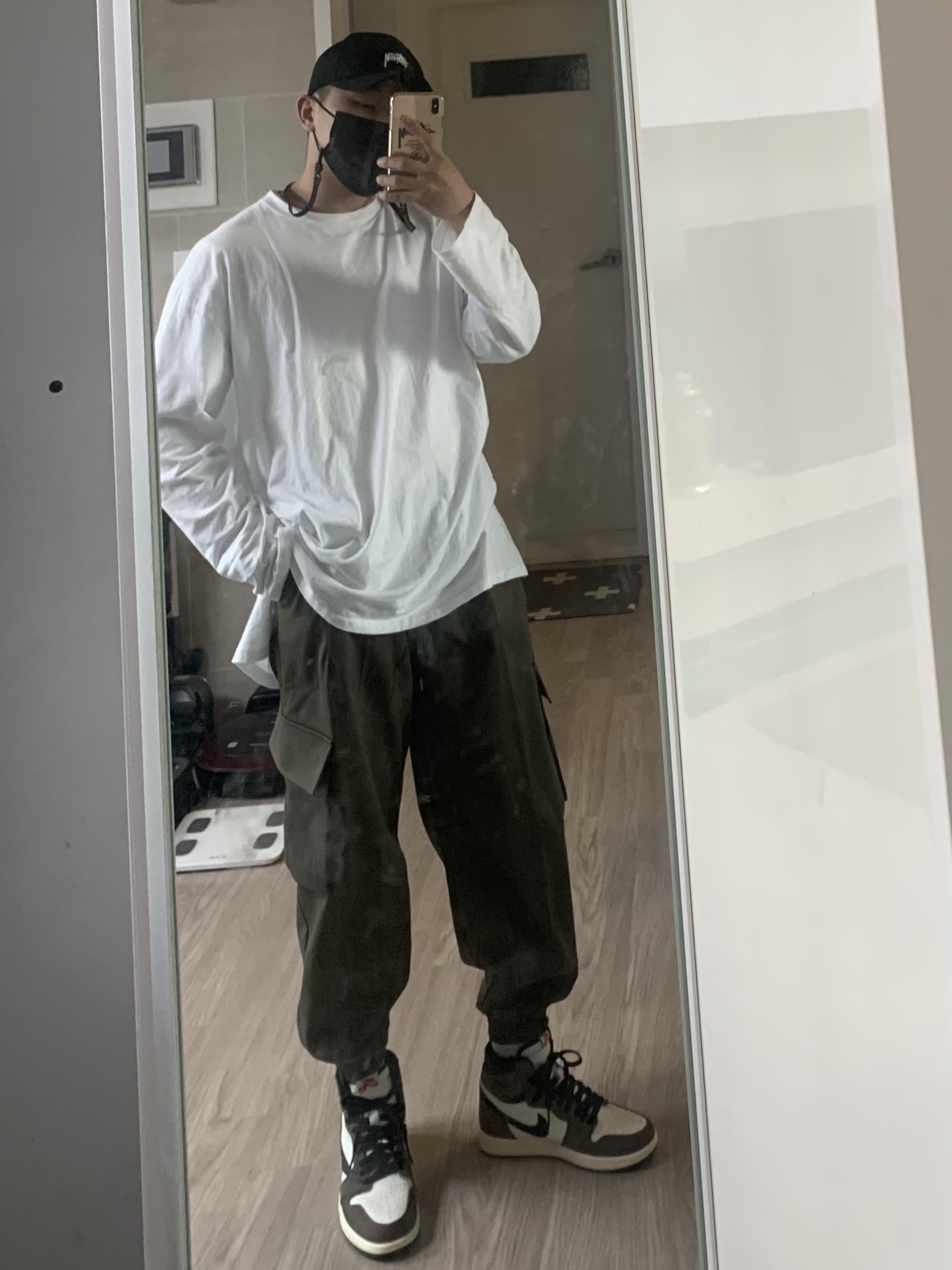 Jordan 1 x Travis Scott Retro High OG SP Mocha 착용 스타일