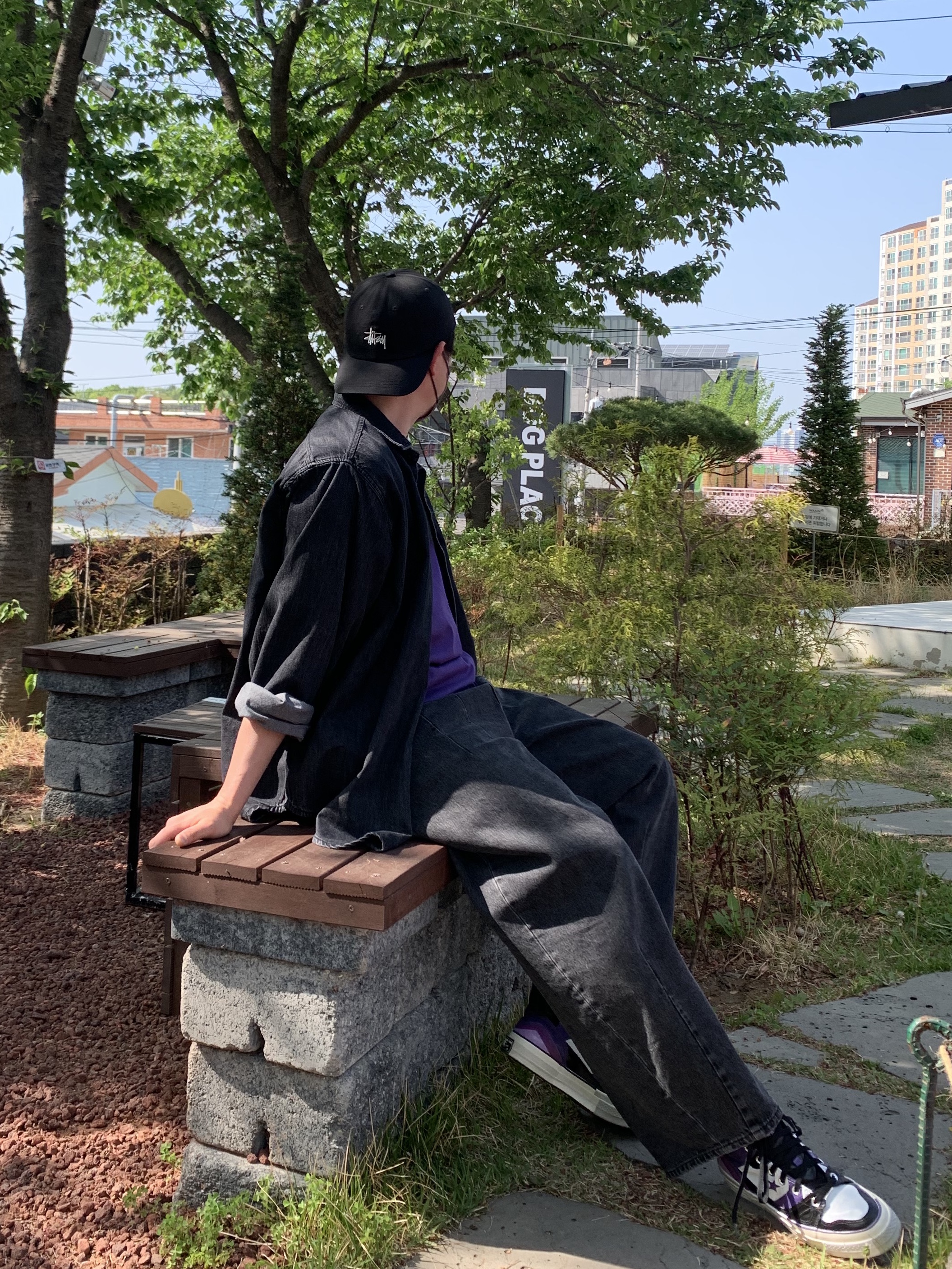 Stussy Stock Low Pro Cap Black, Palace Tri-Heads T-Shirt Purple - 21FW 착용 스타일 - 3