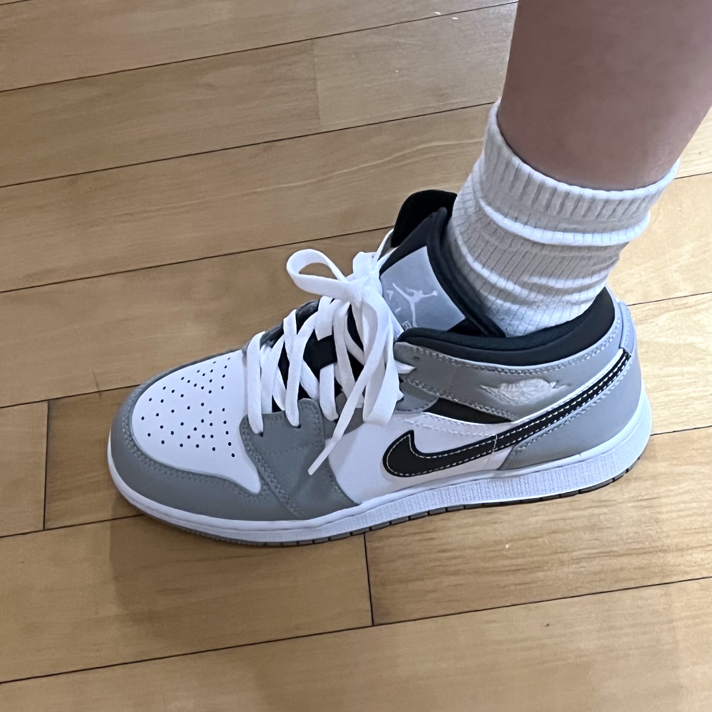 (GS) Jordan 1 Mid Light Smoke Grey Anthracite 착용 스타일