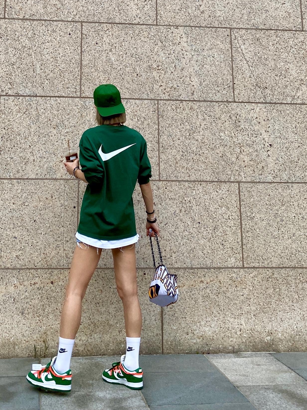 Nike x Off-White Dunk Low Pine Green, Jordan x Off-White Pro Jumpman Air Cap Forest Green 착용 스타일