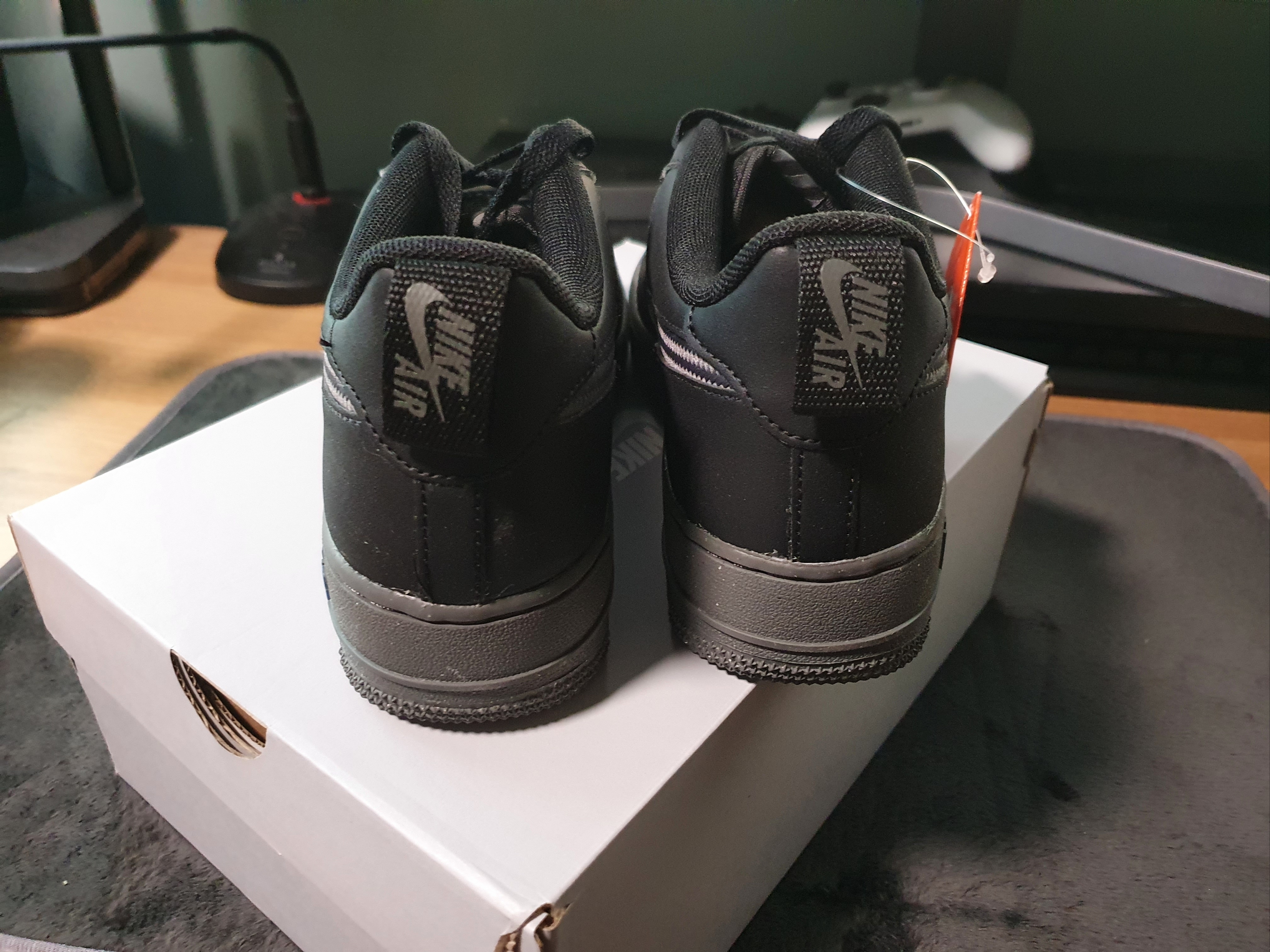 (GS) Nike Air Force 1 JSP Black Iron Grey 착용 스타일 - 3
