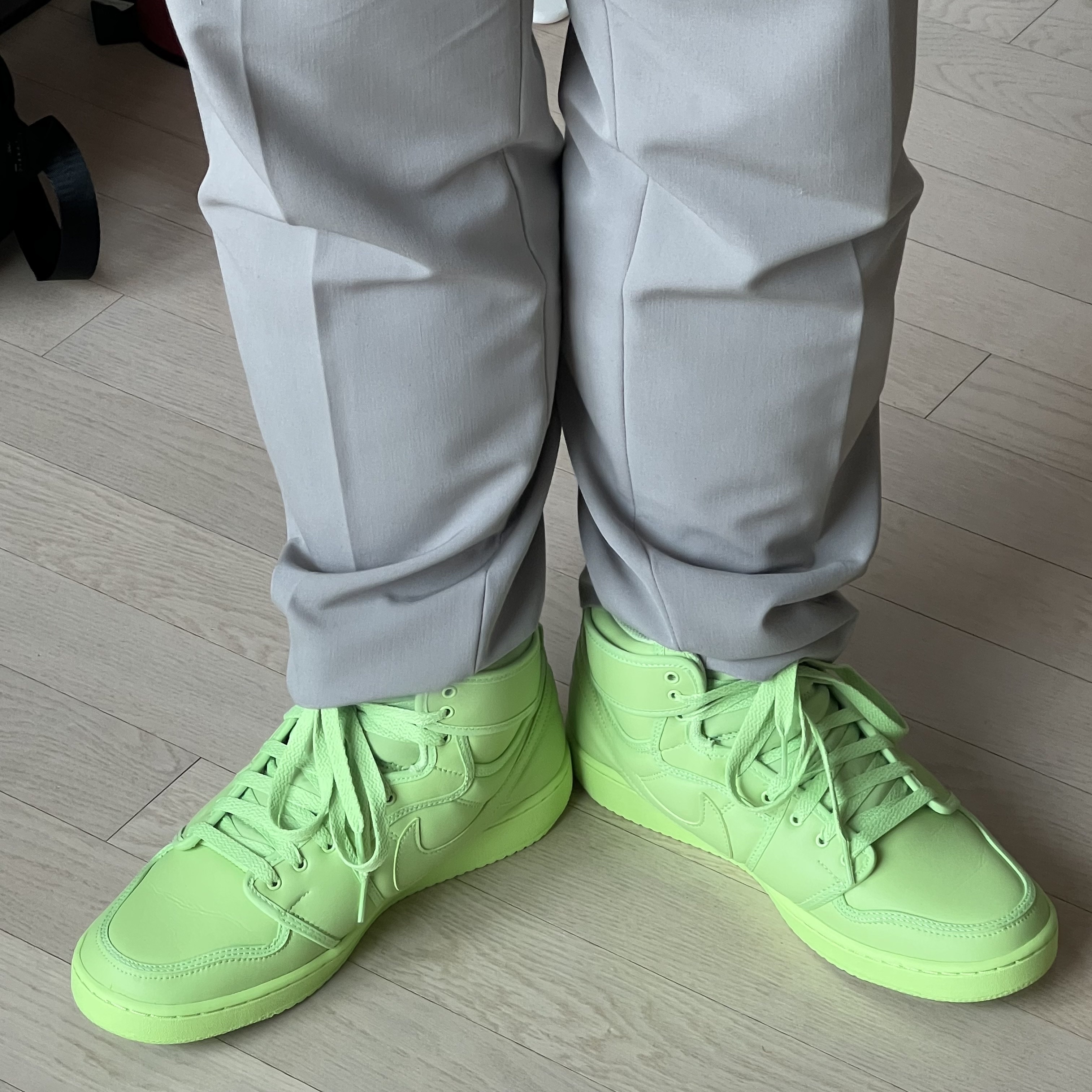 (W) Jordan 1 x Billie Eilish KO SP Lime Green 착용 스타일 - 1