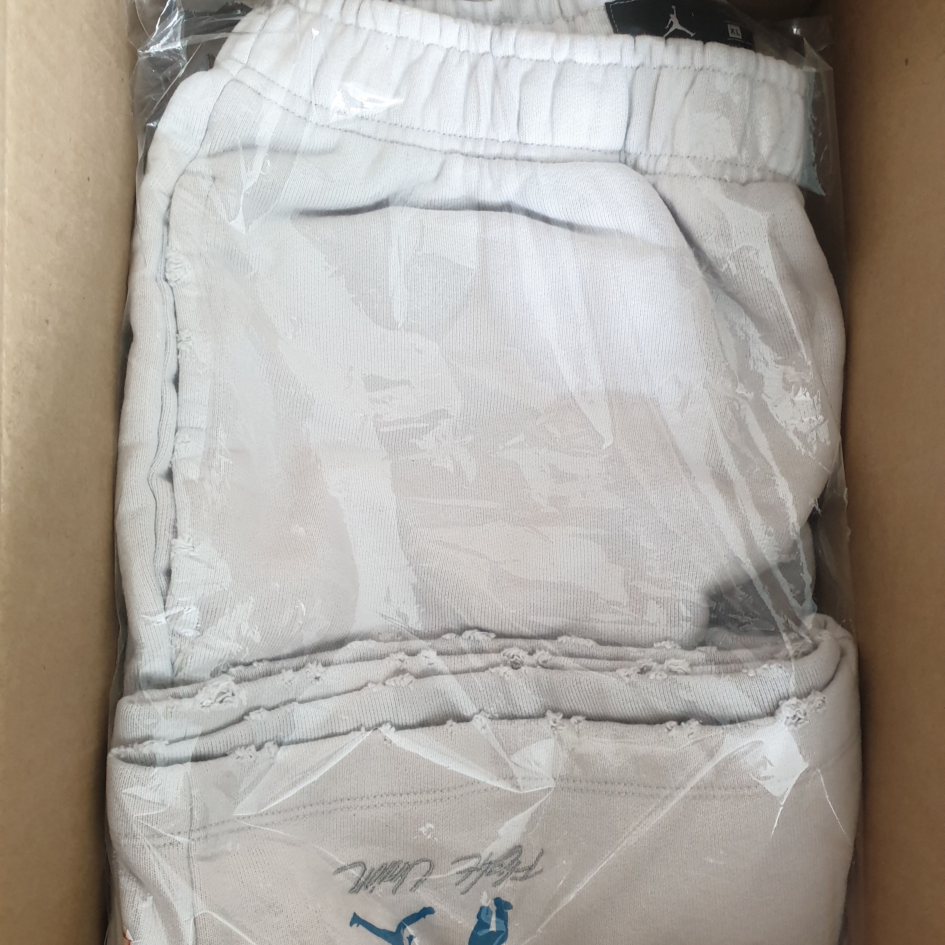 Jordan x Union Fleece Shorts Photon Dust - Asia 착용 스타일