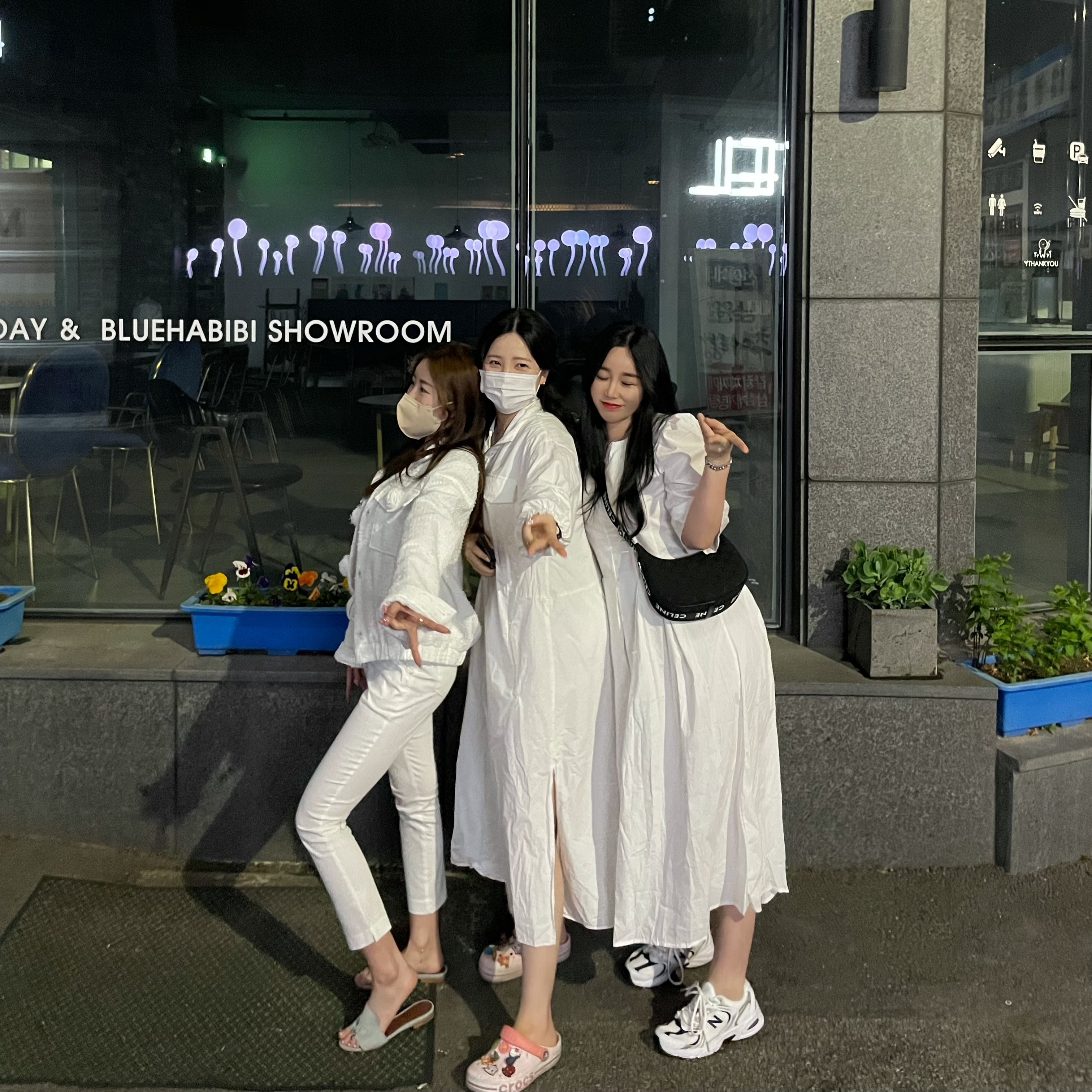 New Balance 530 Off White Gold 착용 스타일 - 1