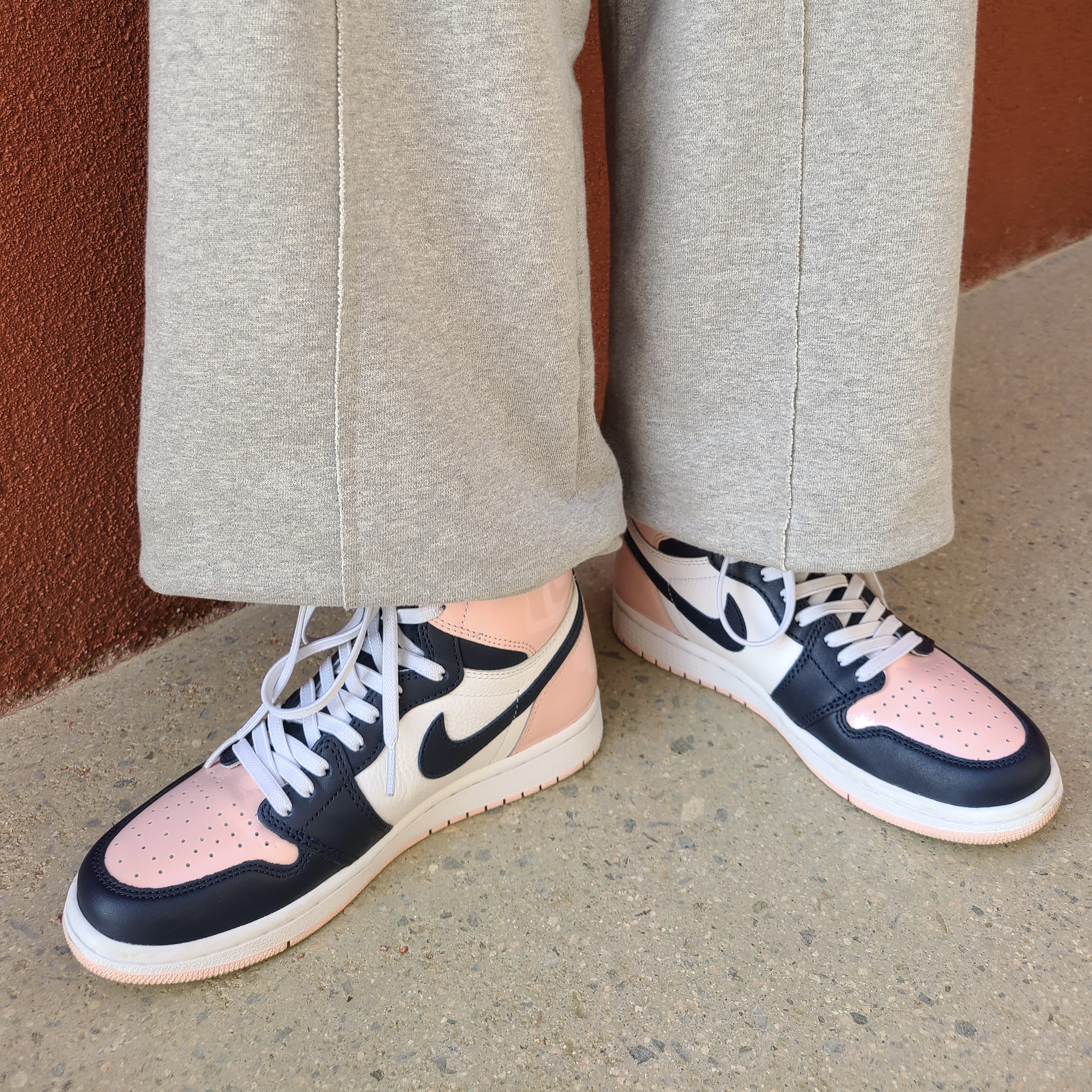 (W) Jordan 1 Retro High OG Atmosphere 착용 스타일