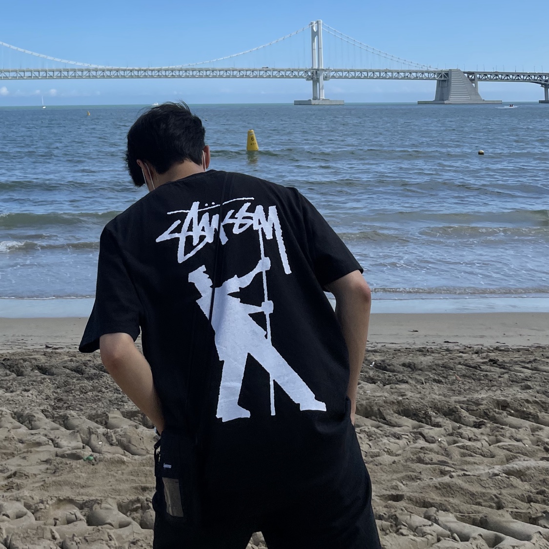 Stussy Painter Dyed T-Shirt Black, Supreme Utility Pouch Black - 19SS 착용 스타일 - 1