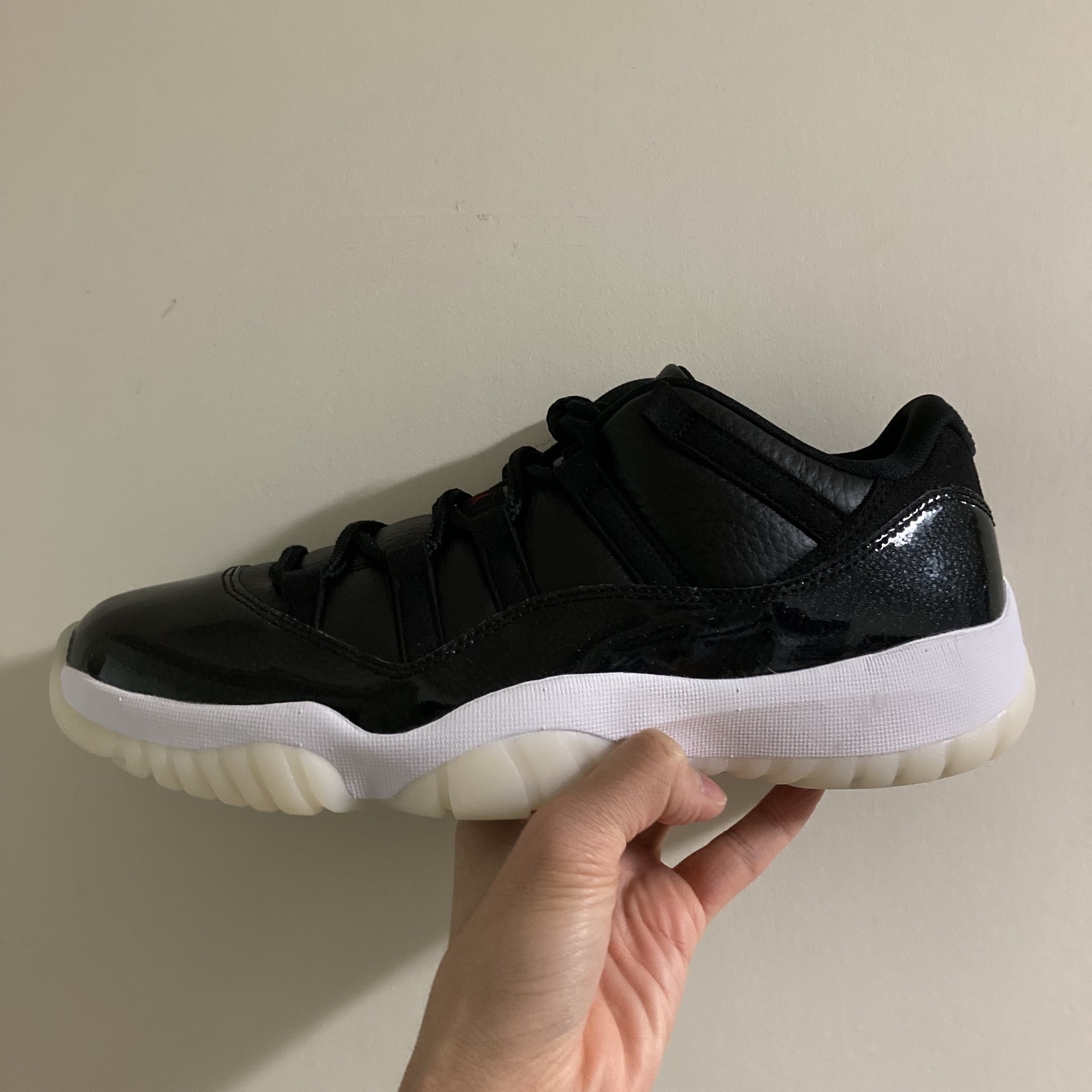 Jordan 11 Retro Low 72-10 착용 스타일 - 1
