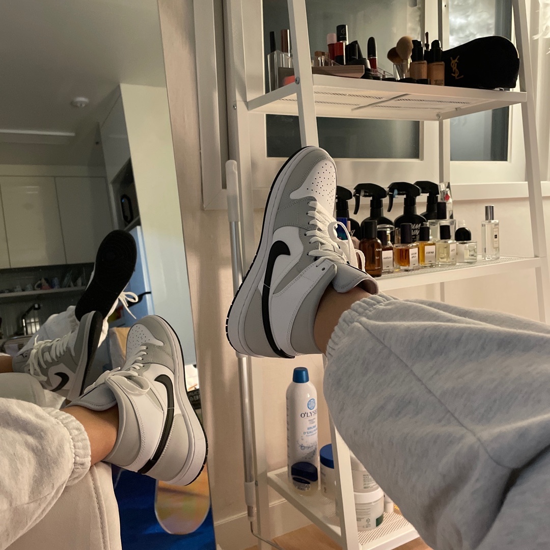 (W) Jordan 1 Mid Grey Fog 착용 스타일
