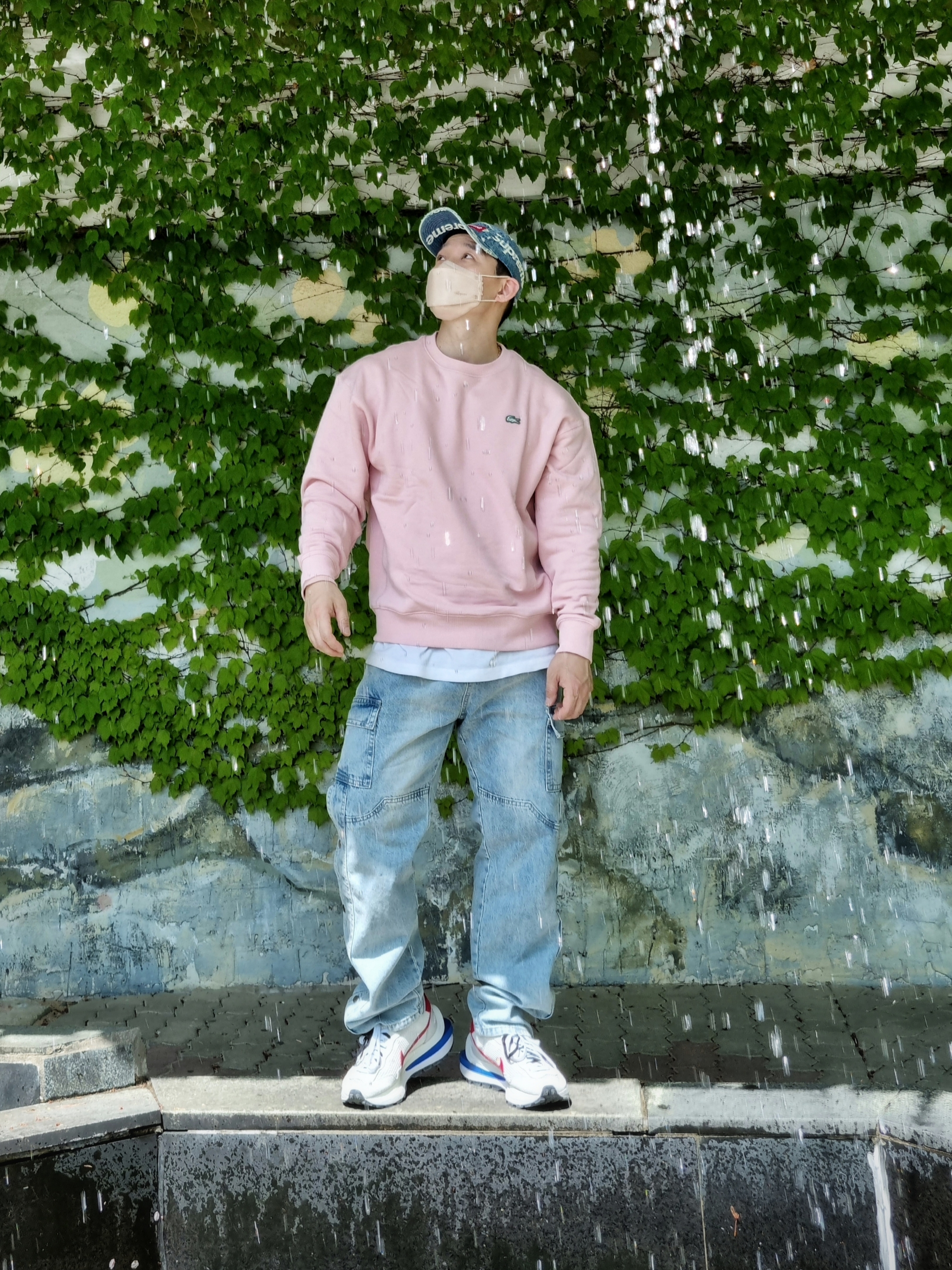 Supreme Frayed Logos Denim Camp Cap Blue - 21SS, Nike x Sacai VaporWaffle Royal Fuchsia 착용 스타일 - 1