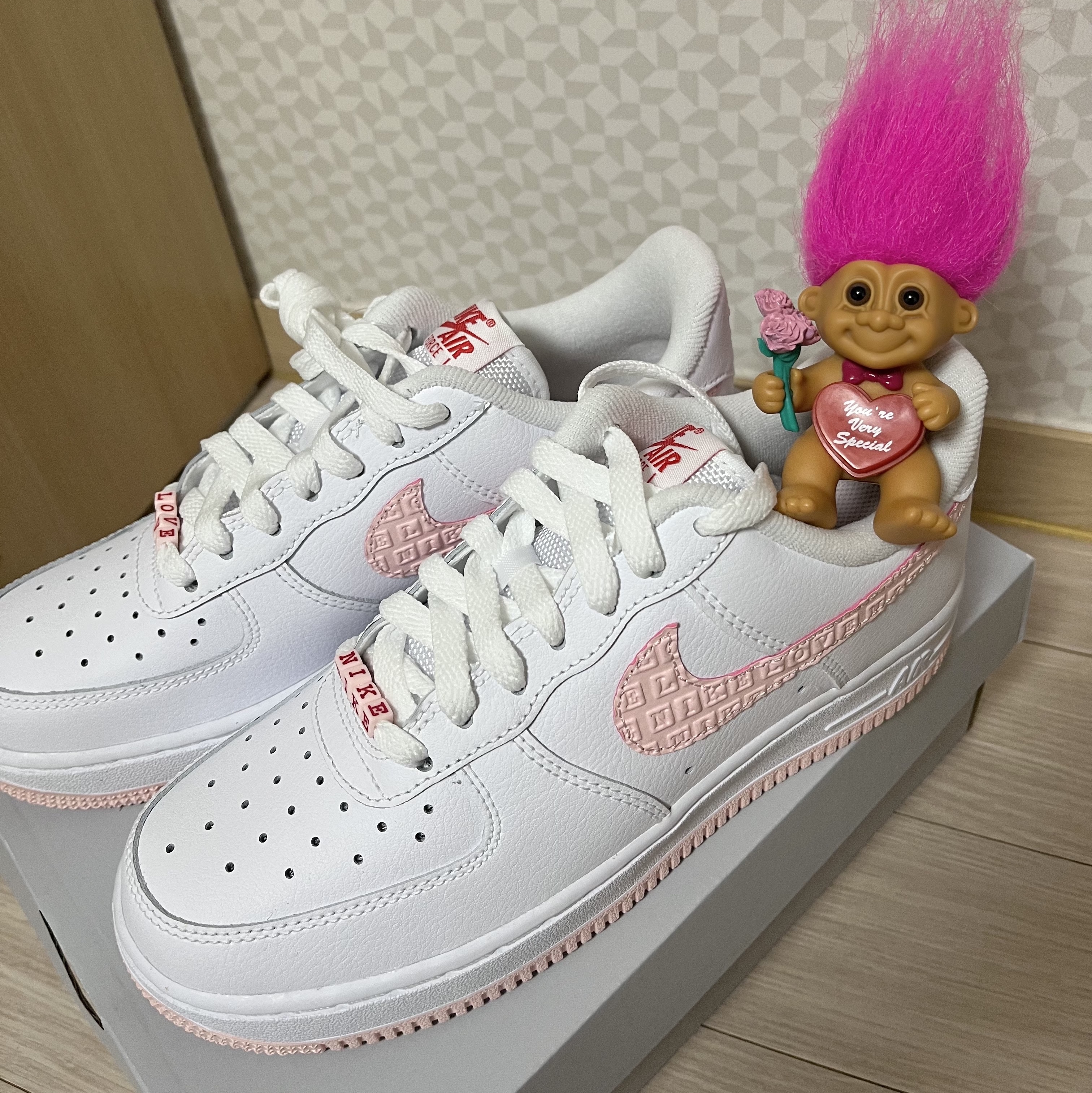 (W) Nike Air Force 1 '07 Valentine Day 2022 착용 스타일