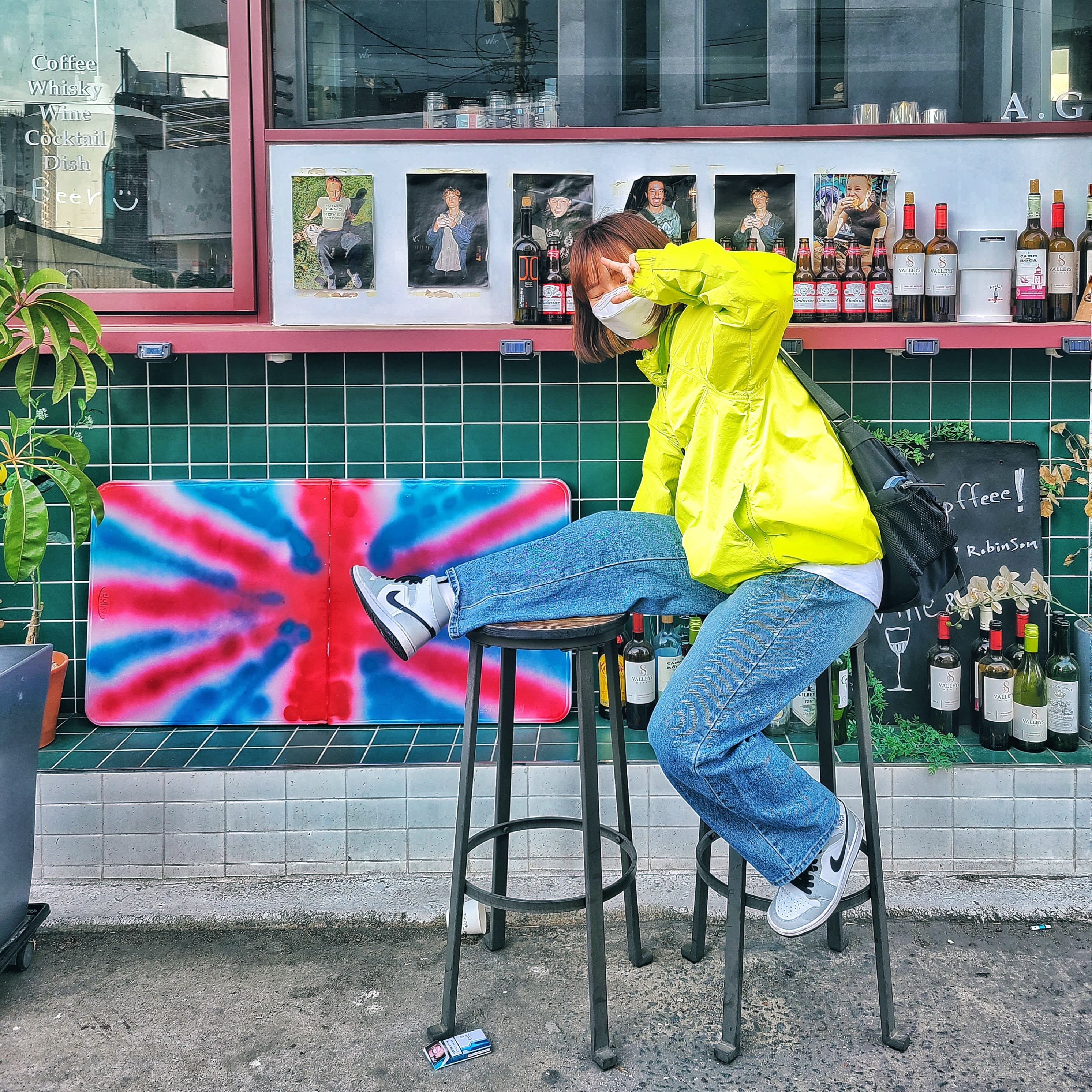 Nike x Stussy Windrunner Jacket Bright Cactus, (W) Jordan 1 Mid Grey Fog 착용 스타일
