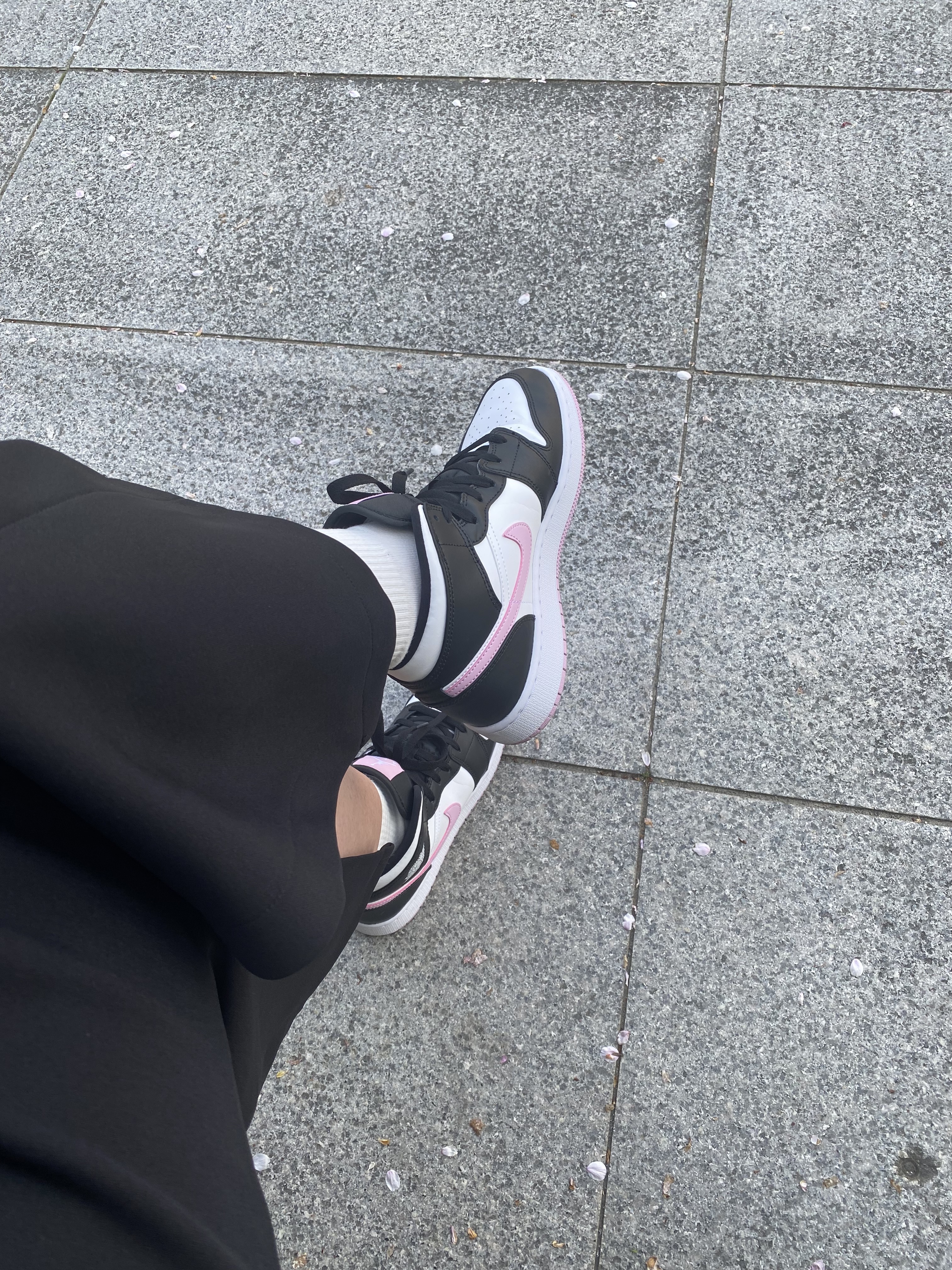 (GS) Jordan 1 Mid Light Arctic Pink 착용 스타일