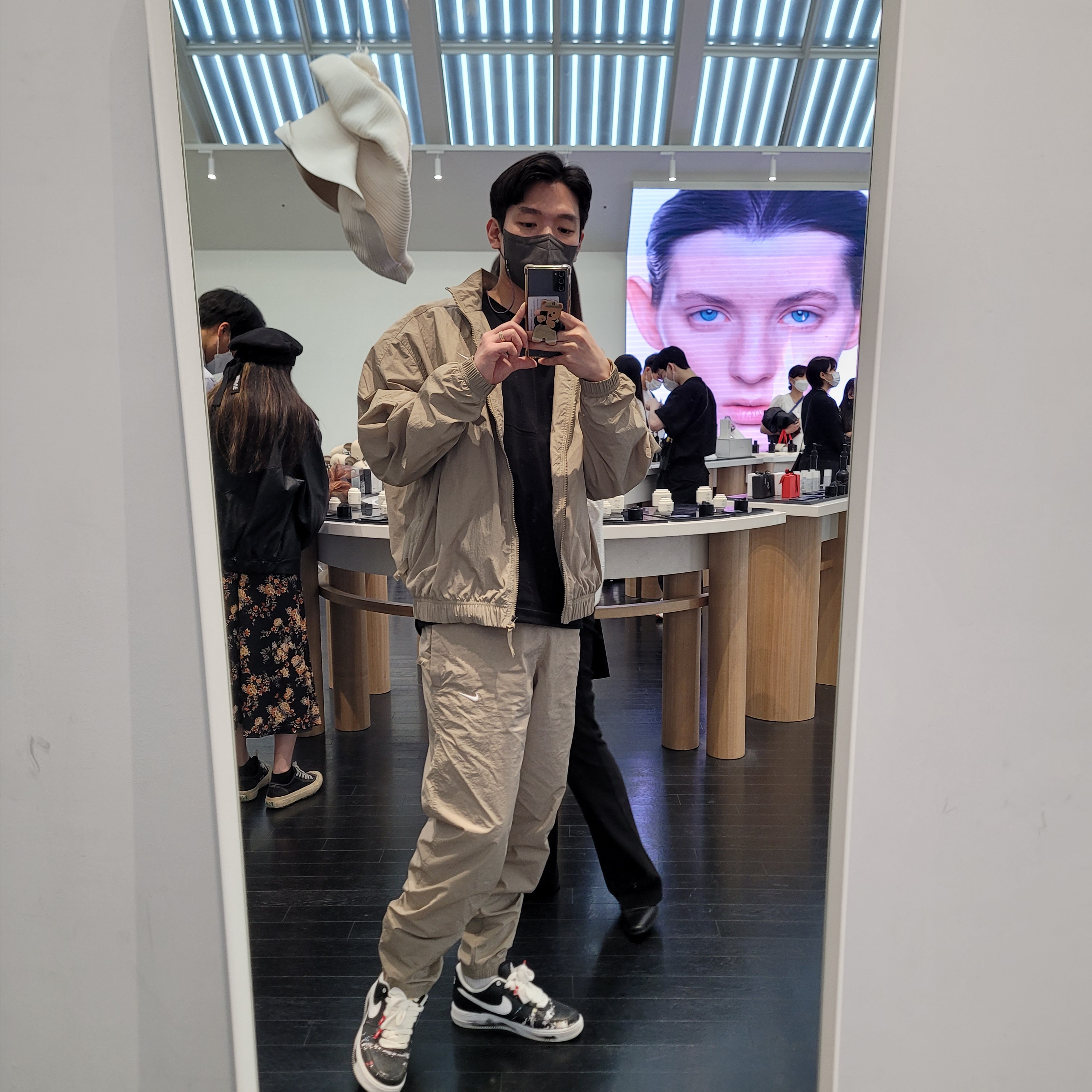 Nike M NRG Track Jacket Khaki, Nike M NRG Track Pants Khaki 착용 스타일