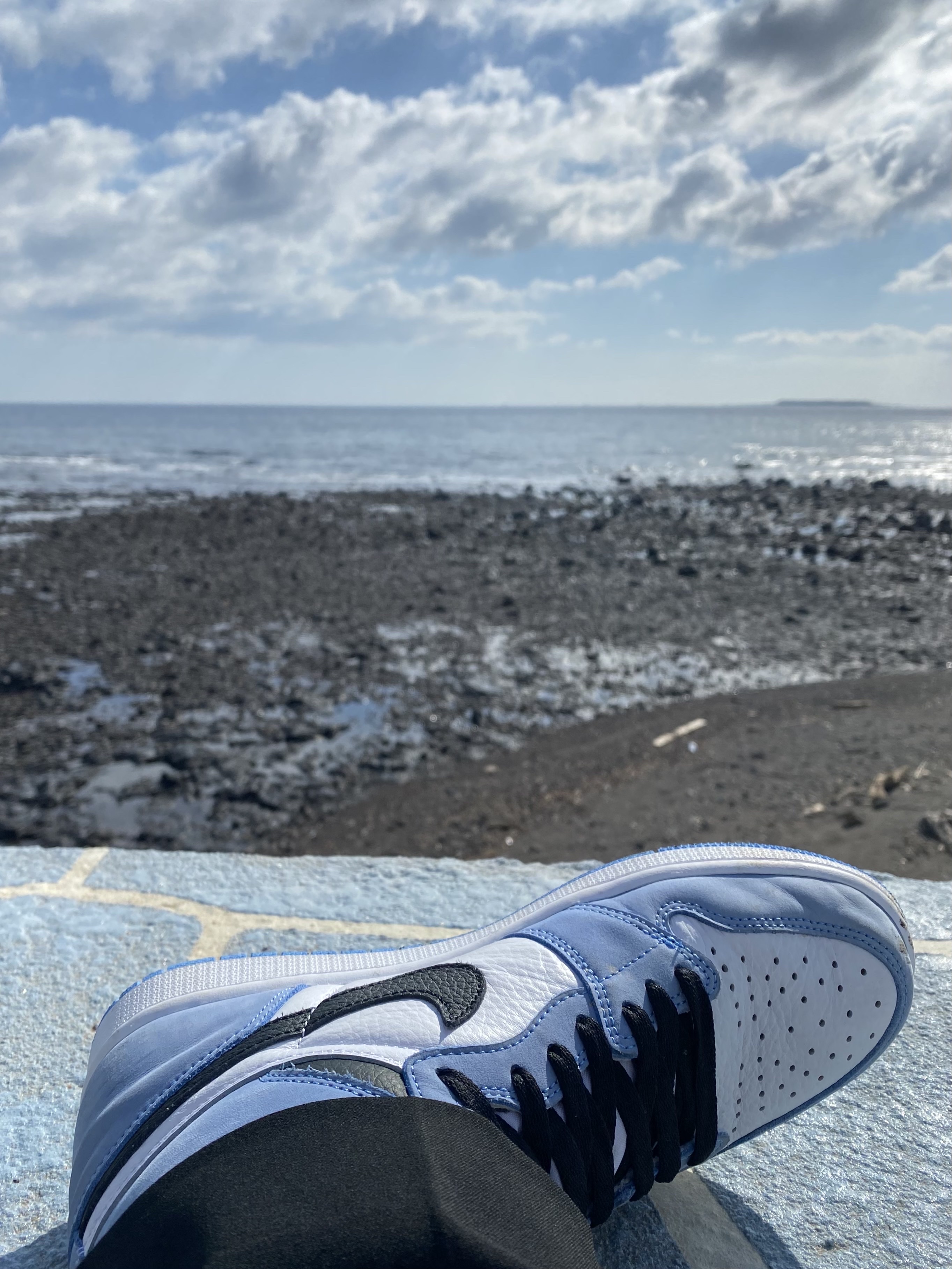 Jordan 1 Retro High OG University Blue 착용 스타일