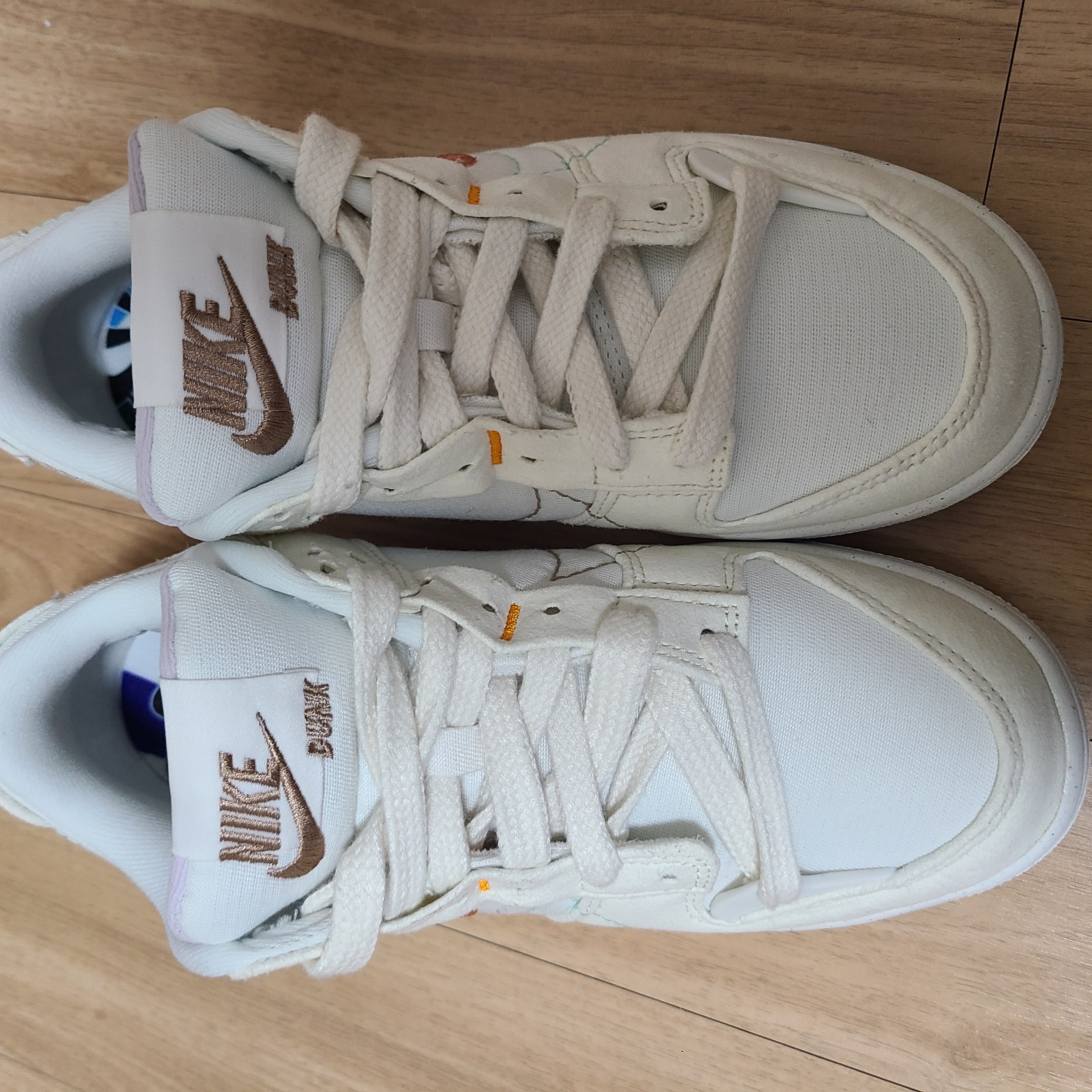 (W) Nike Dunk Low Disrupt 2 Pale Ivory Sail 착용 스타일