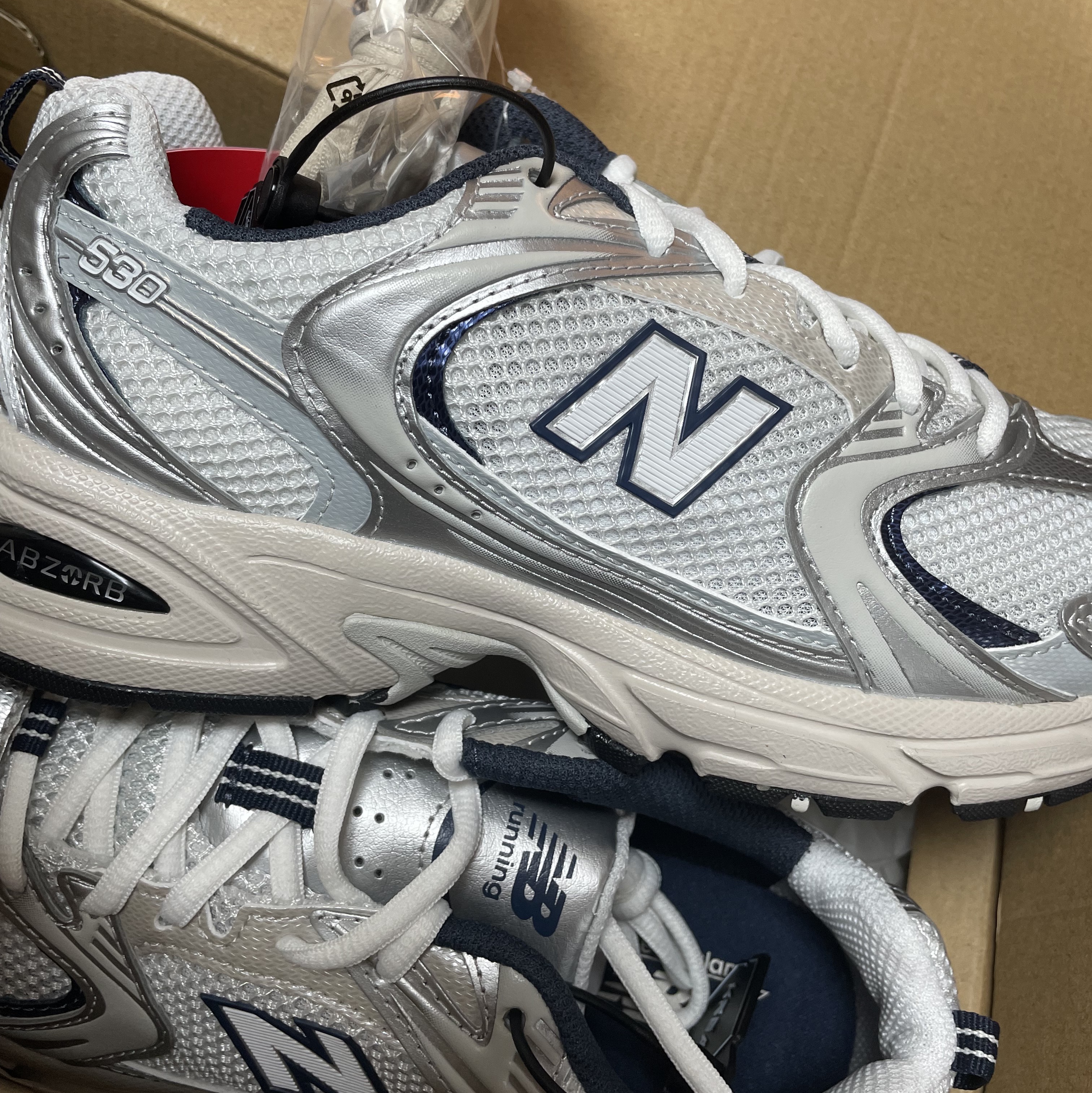 New Balance 530 Steel Grey 착용 스타일
