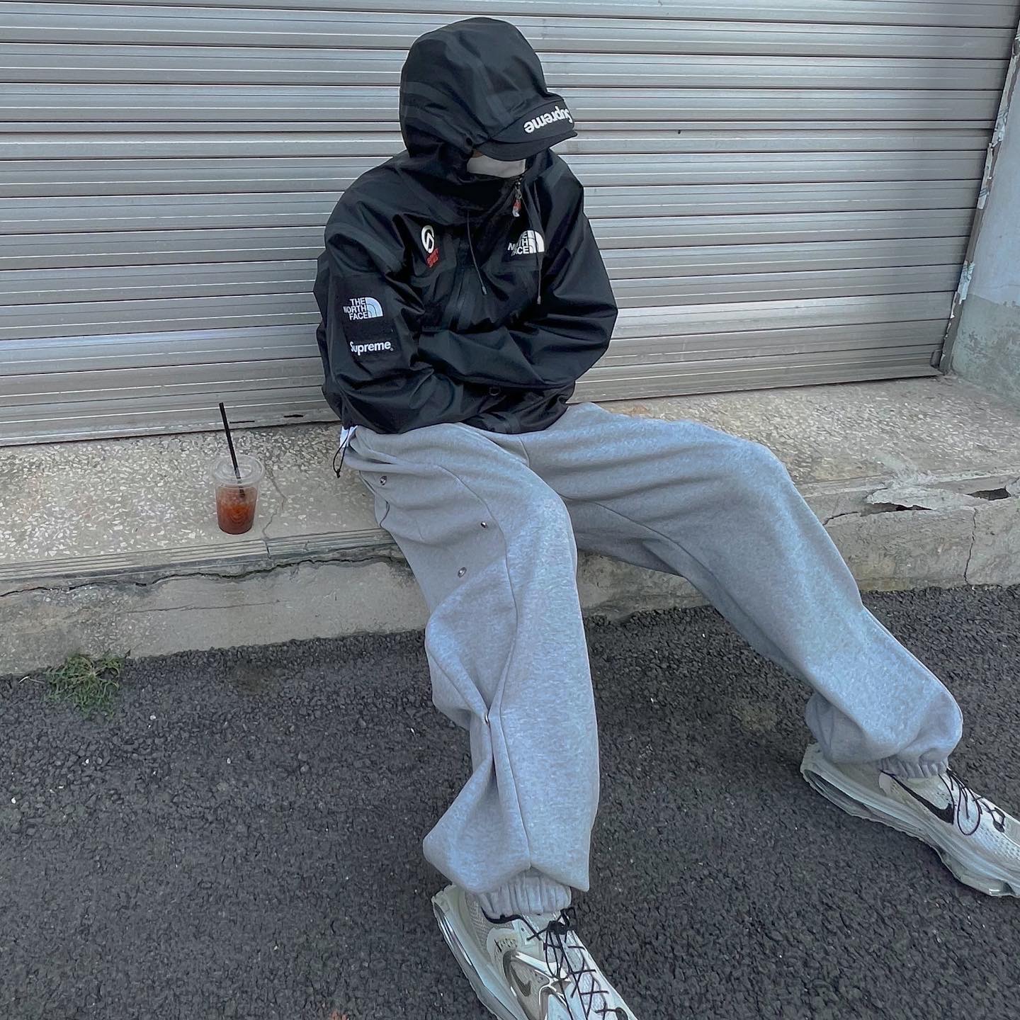 Supreme x The North Face Summit Series Outer Tape Seam Jacket Black - 21SS, Nike x Matthew M Williams Zoom 004 Stone 착용 스타일 - 3