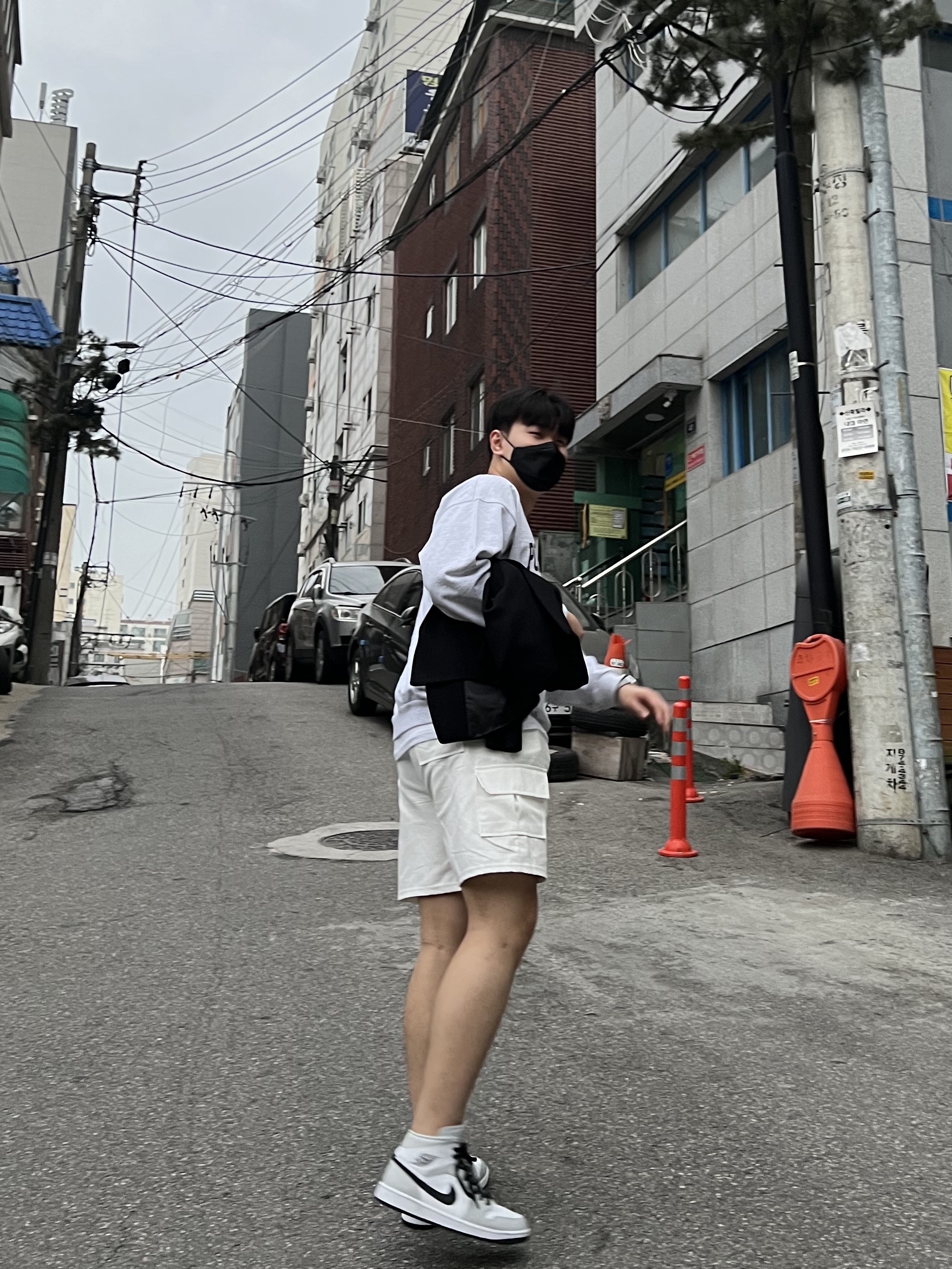 (W) Jordan 1 Mid Grey Fog 착용 스타일