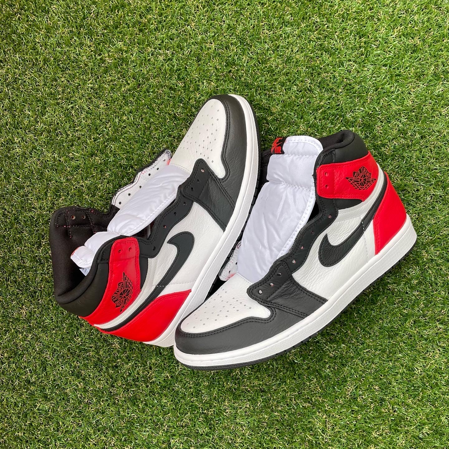 Jordan 1 Retro High OG Light Fusion Red 착용 스타일 - 1