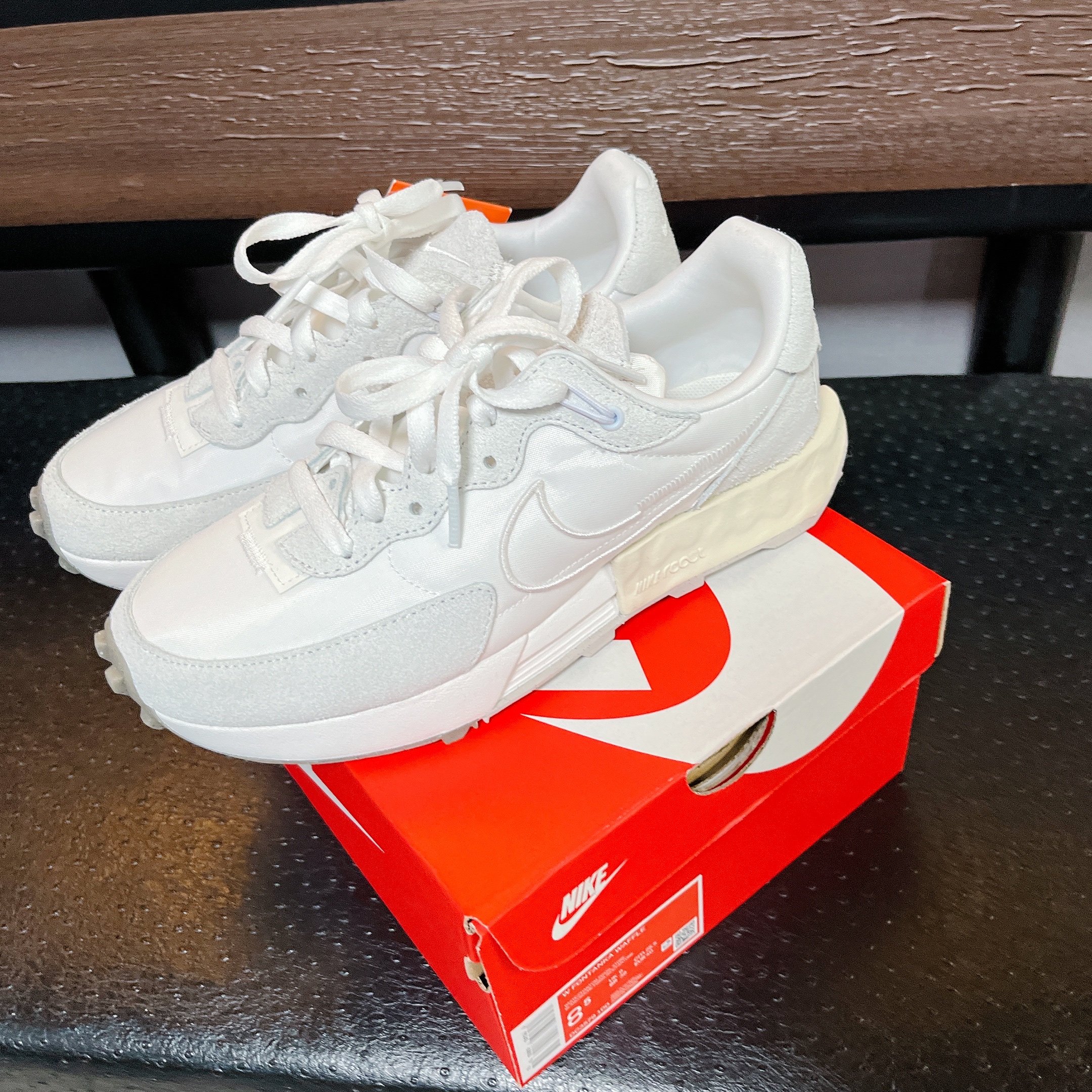 (W) Nike Fontanka Waffle White 착용 스타일 - 2