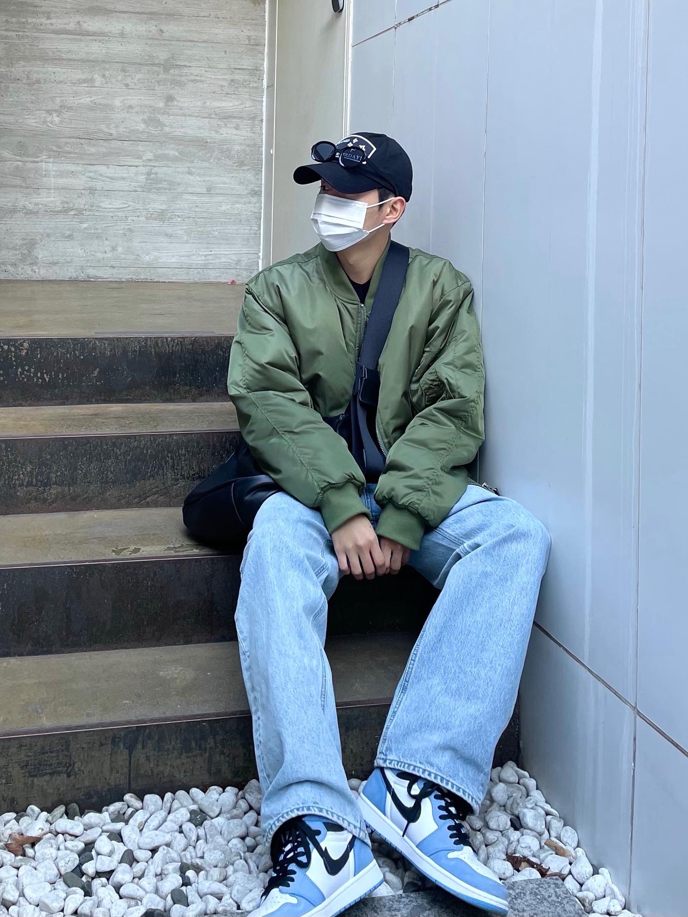 Jordan 1 Retro High OG University Blue 착용 스타일
