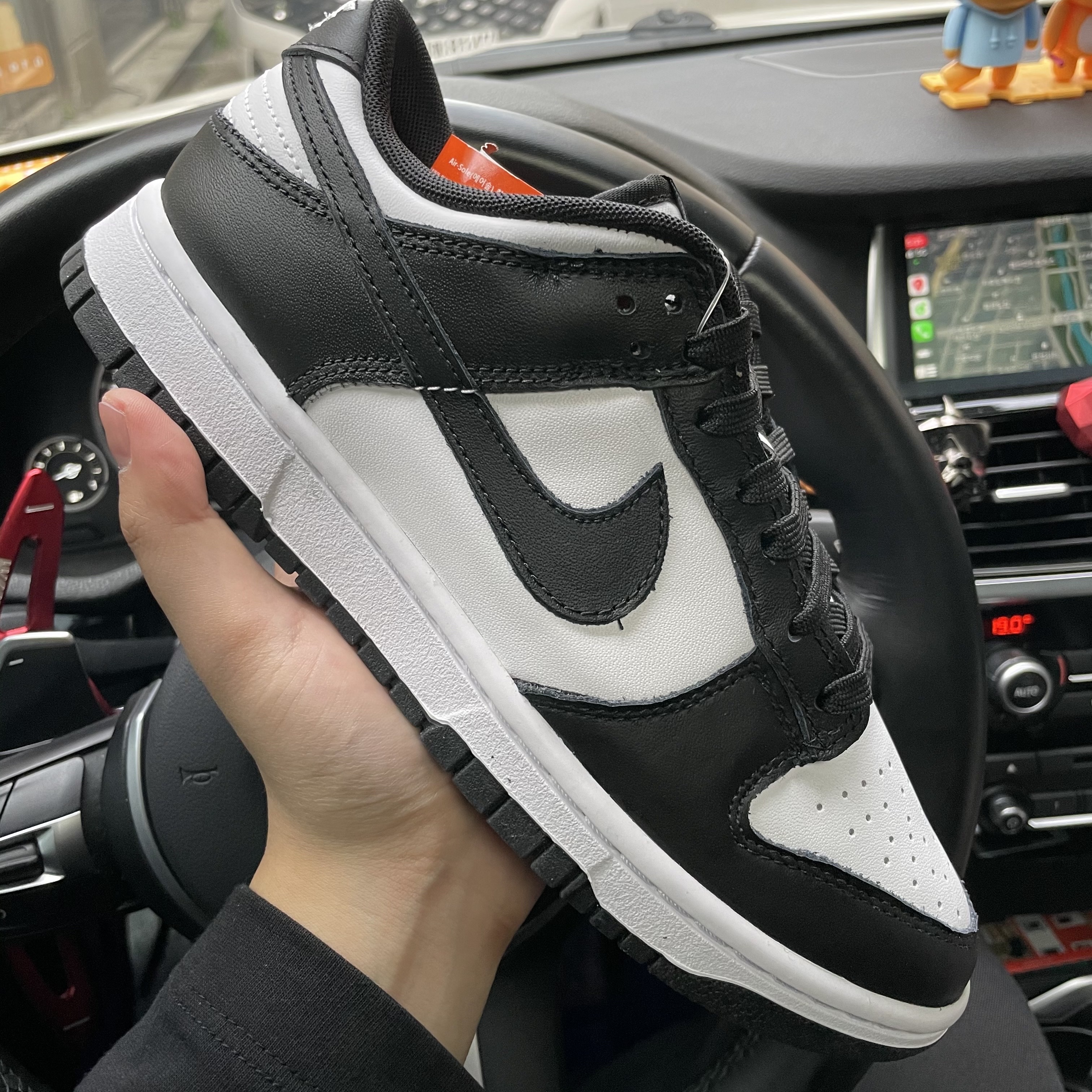 Nike Dunk Low Retro Black 착용 스타일 - 1