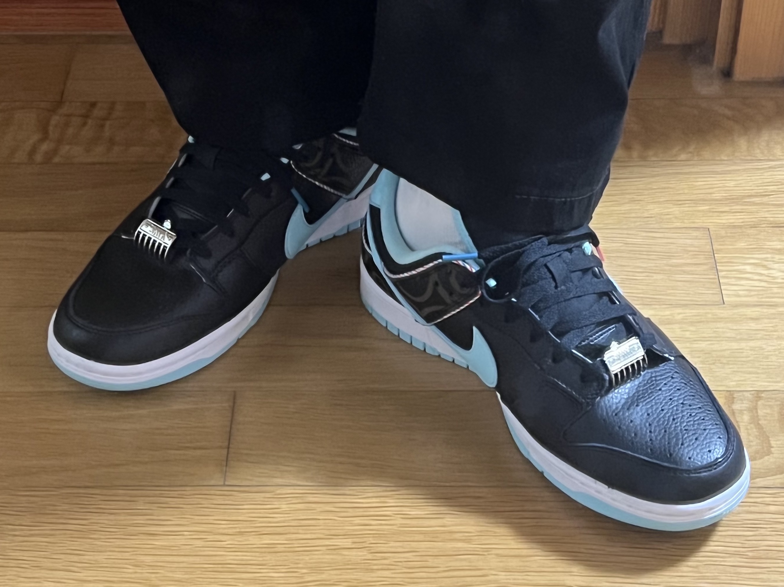 Nike Dunk Low Retro SE Barber Shop Black 착용 스타일 - 3