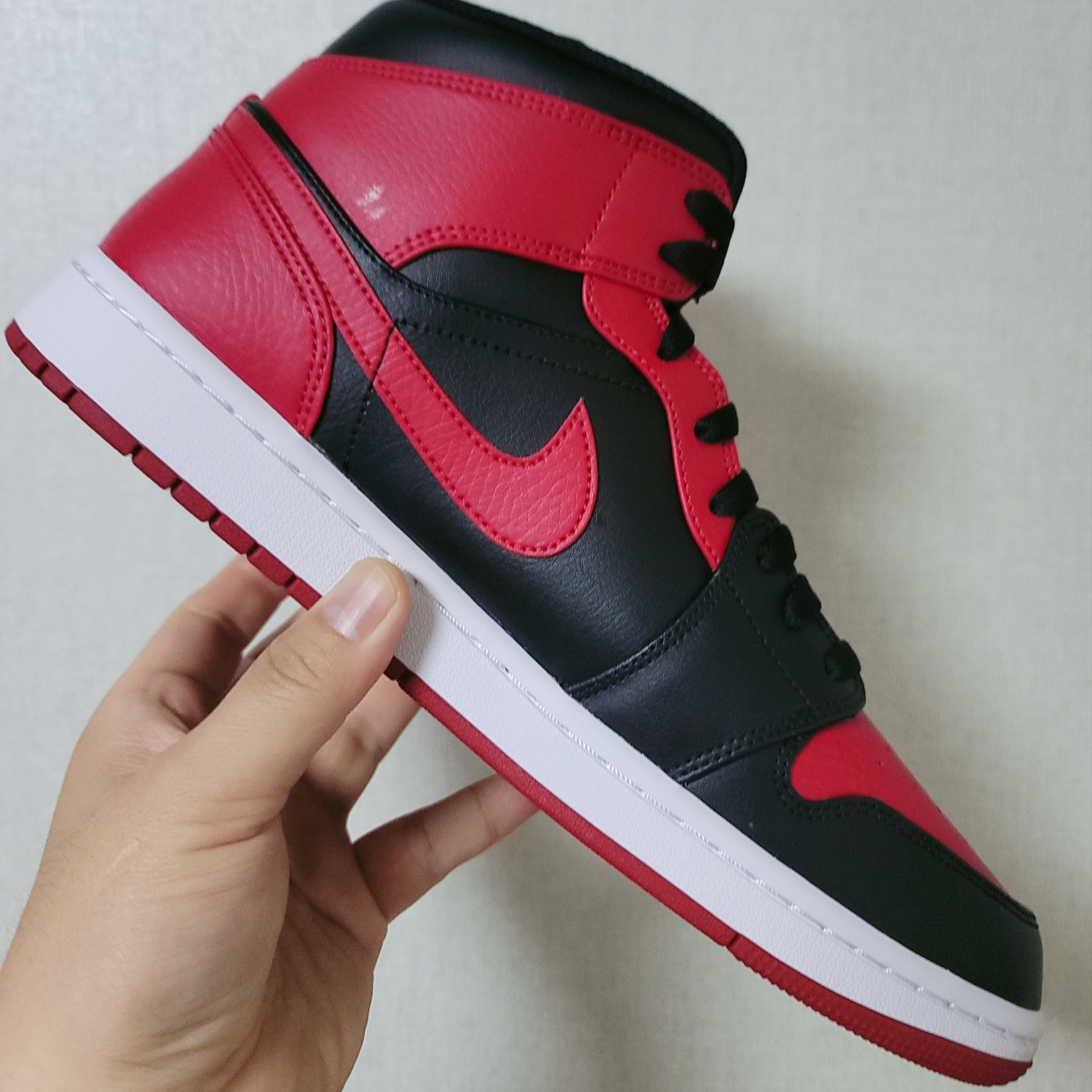 Jordan 1 Mid Bred Banned 2020 착용 스타일