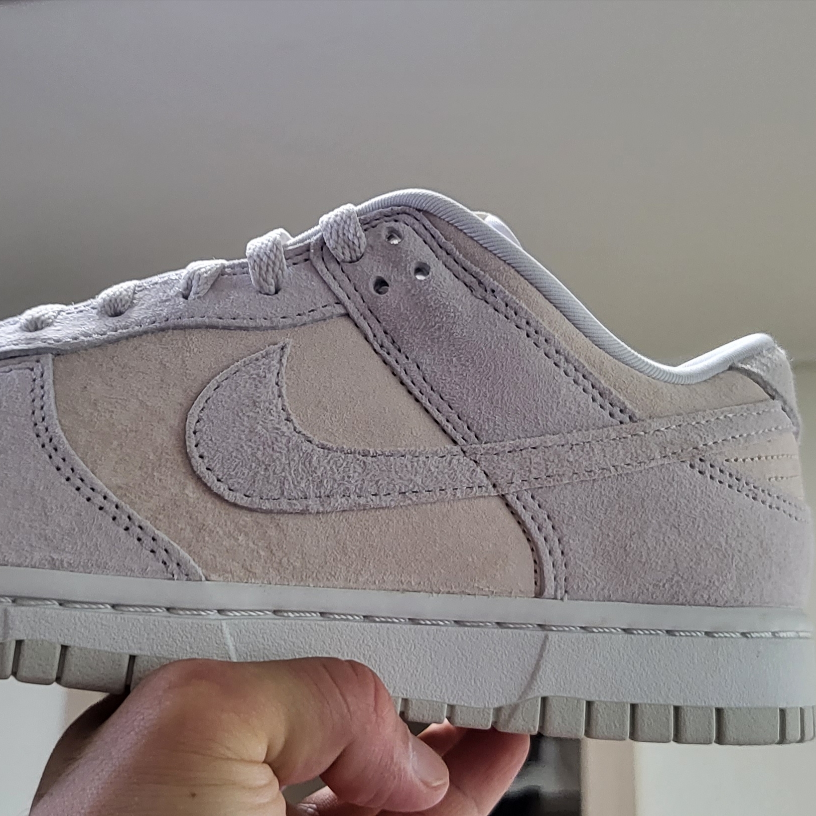Nike Dunk Low Retro PRM Vast Grey 착용 스타일 - 1