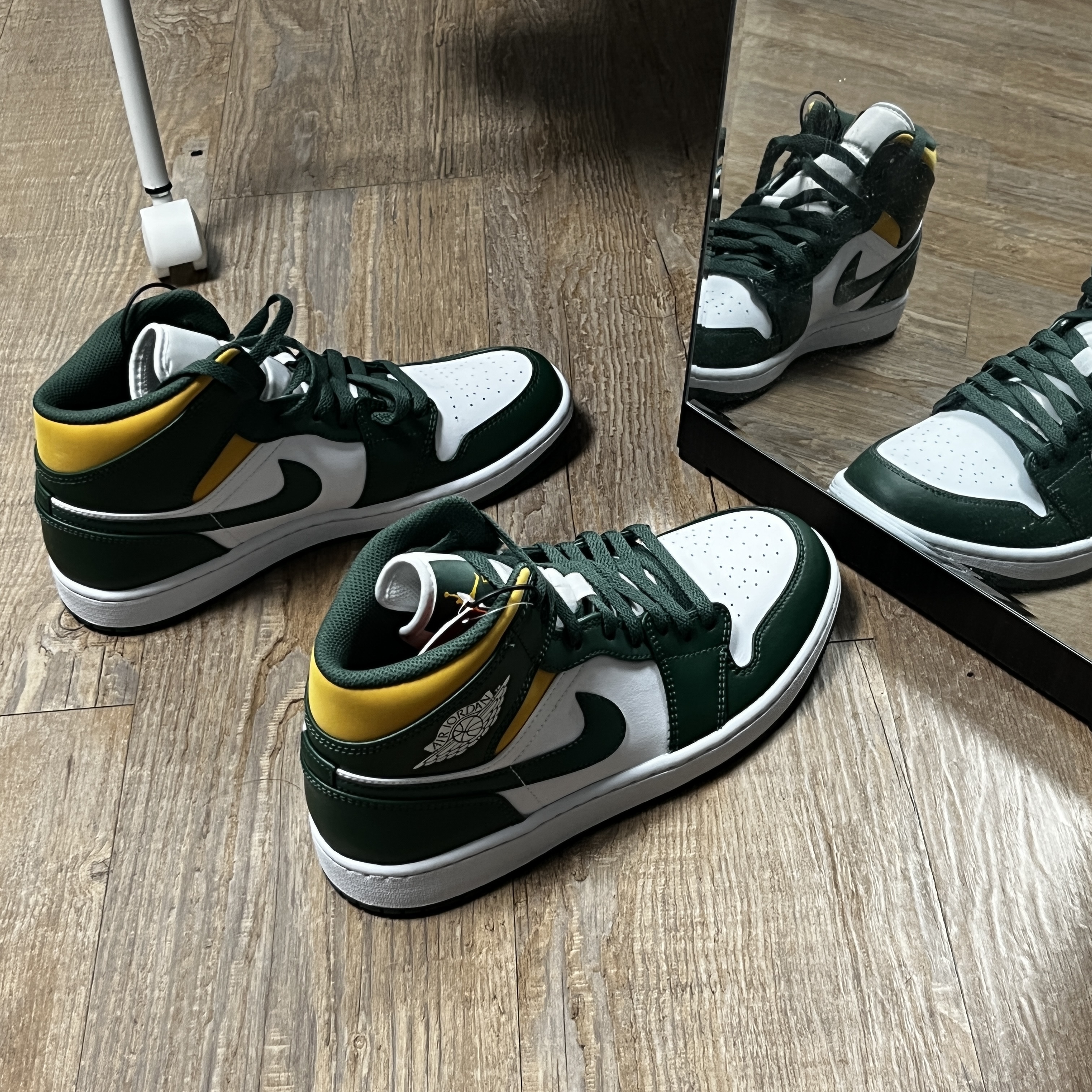 Jordan 1 Mid Sonics 2021 착용 스타일 - 3