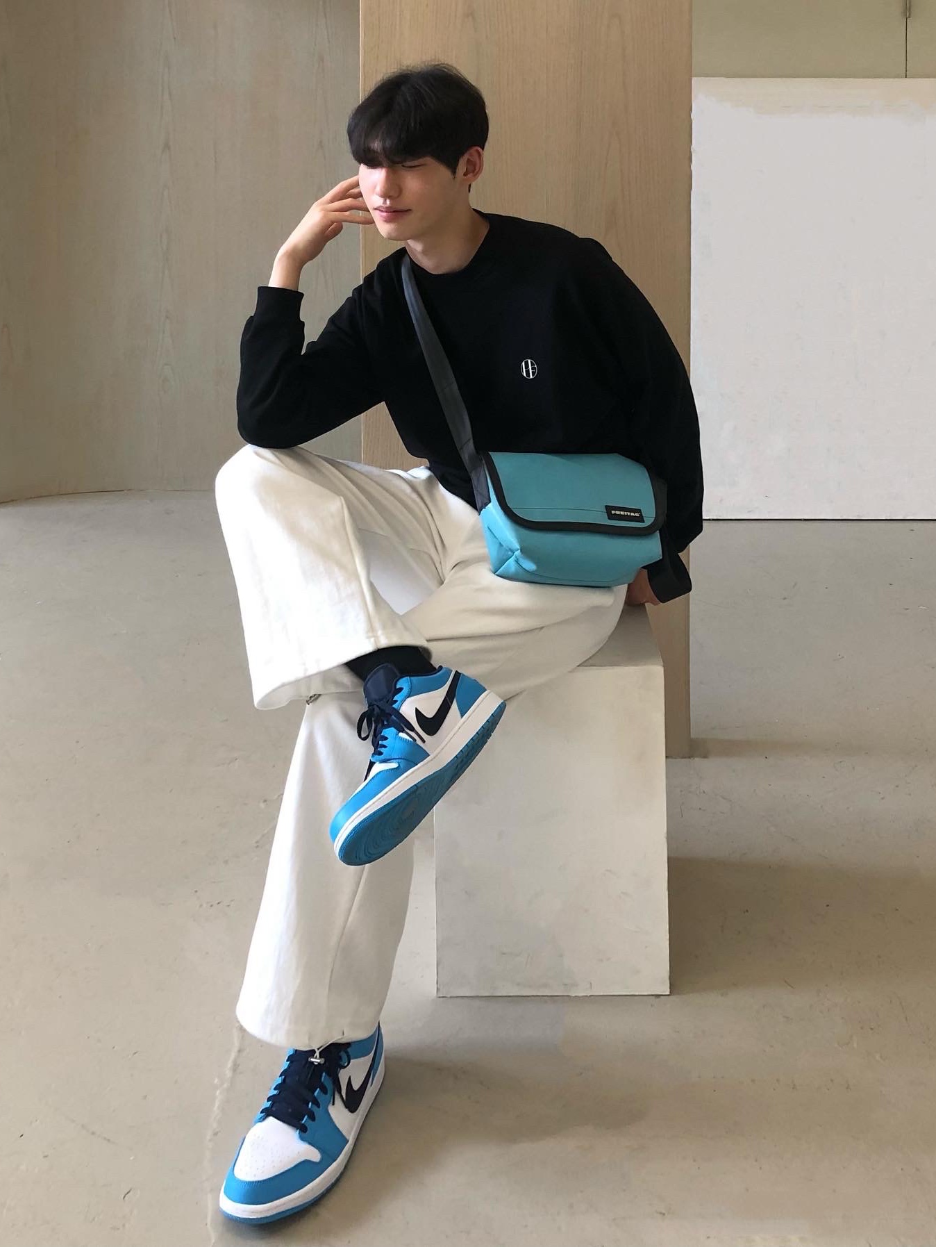 Jordan 1 Low Dark Powder Blue 착용 스타일