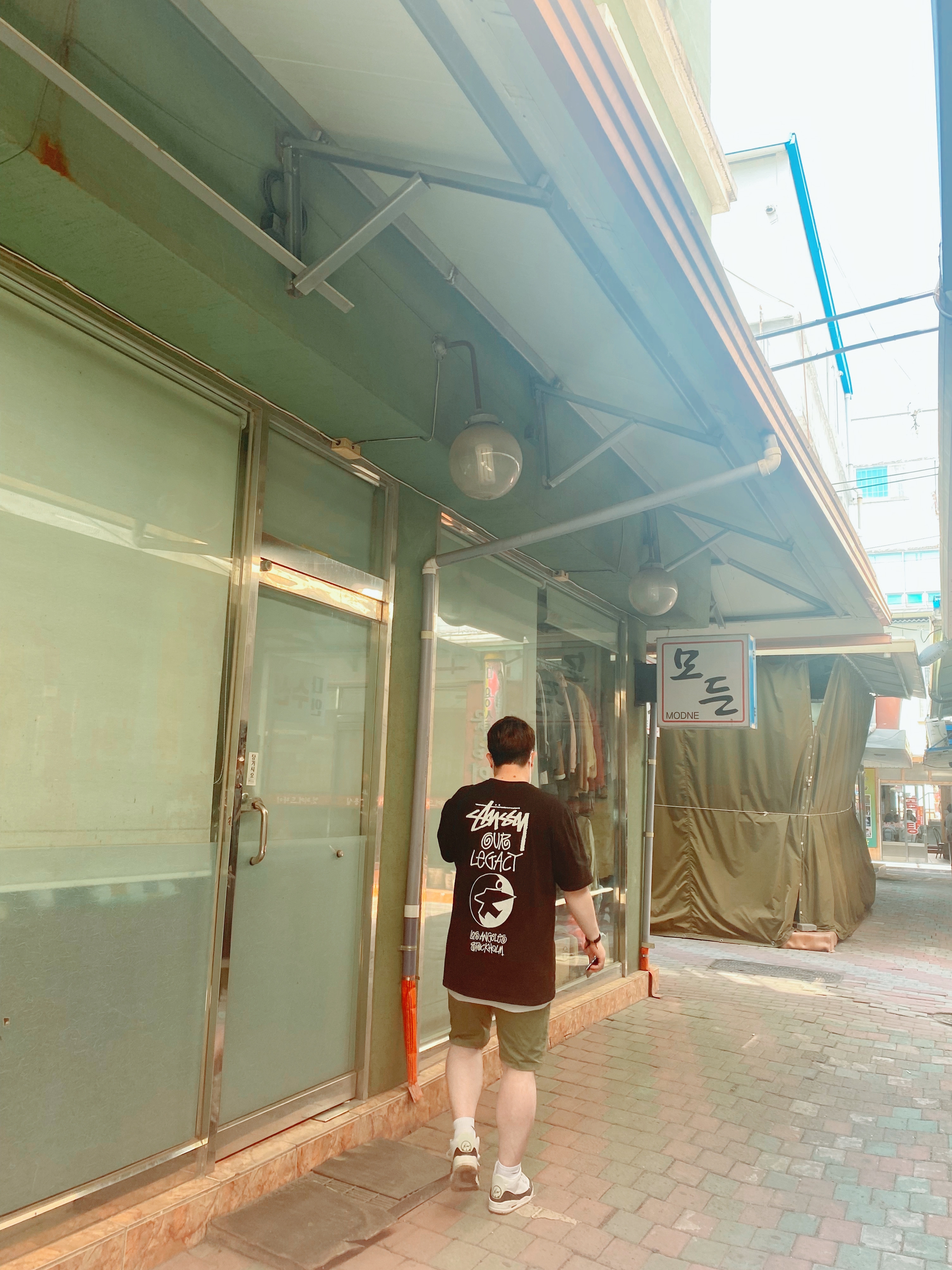 Jordan 3 x Fragment Retro SP White Black, Stussy x Our Legacy Surfman T-Shirt Black - 21SS 착용 스타일