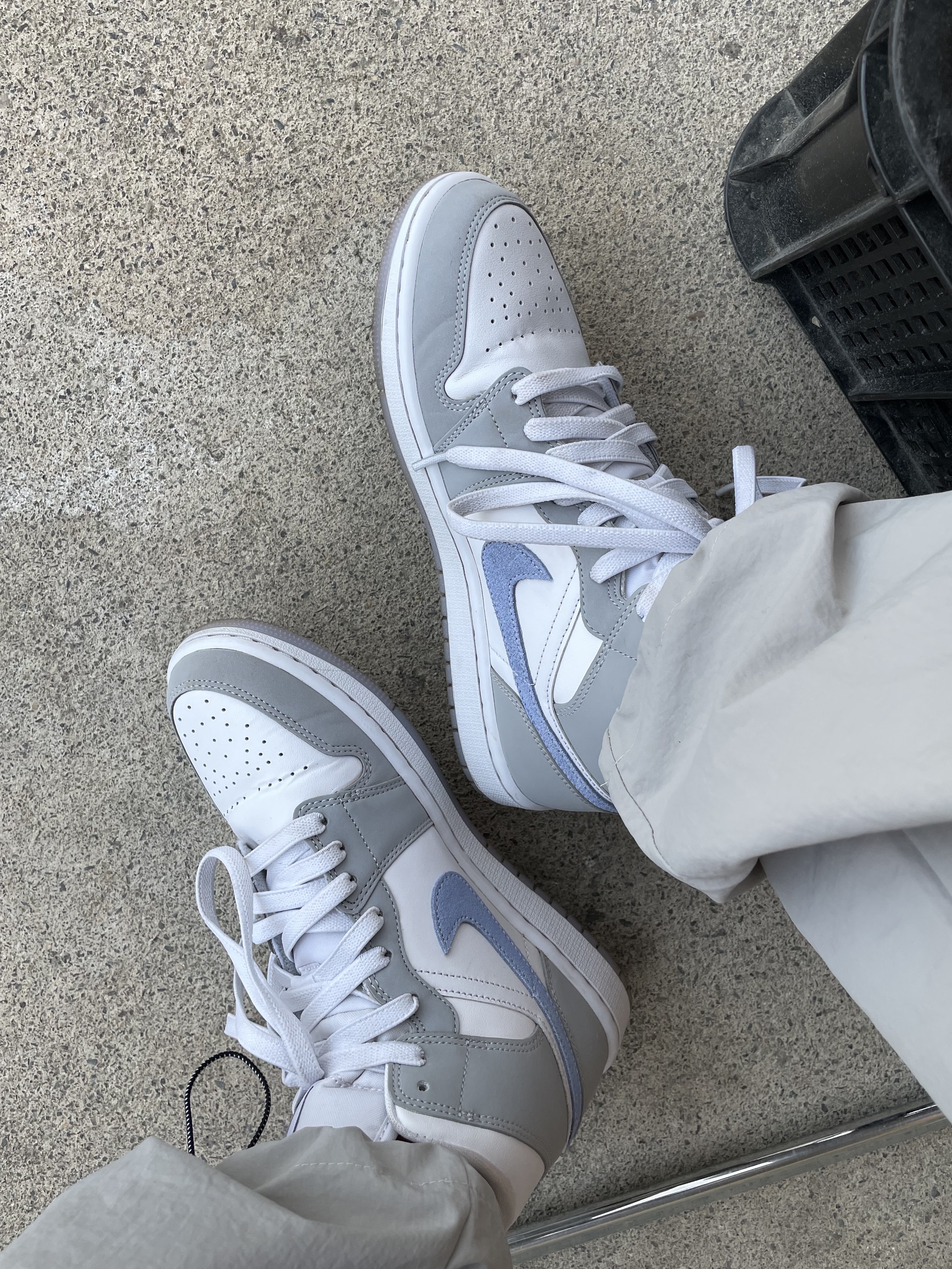 (W) Jordan 1 Mid Wolf Grey 착용 스타일 - 5