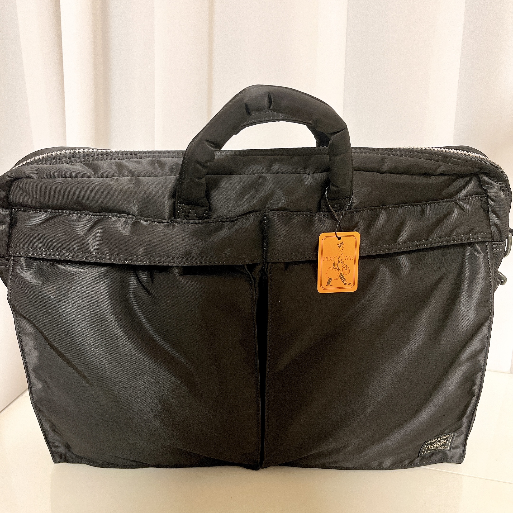 Porter Tanker 2Way Briefcase Black 착용 스타일 - 4