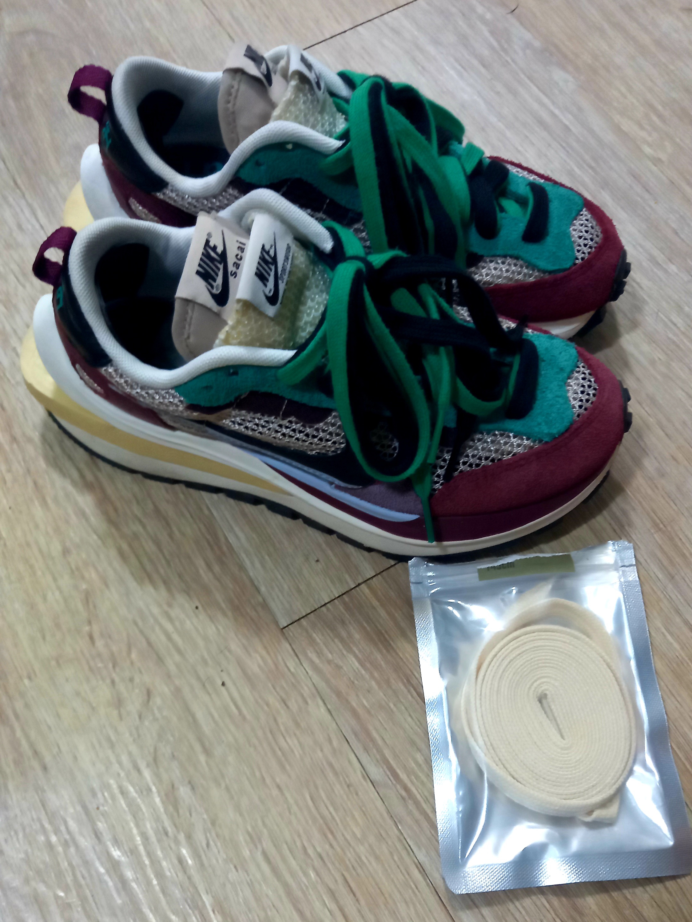Nike x Sacai VaporWaffle String & Black Villain Red, Nike x Sacai x Undercover LDWaffle Black Bright Citron 착용 스타일 - 1