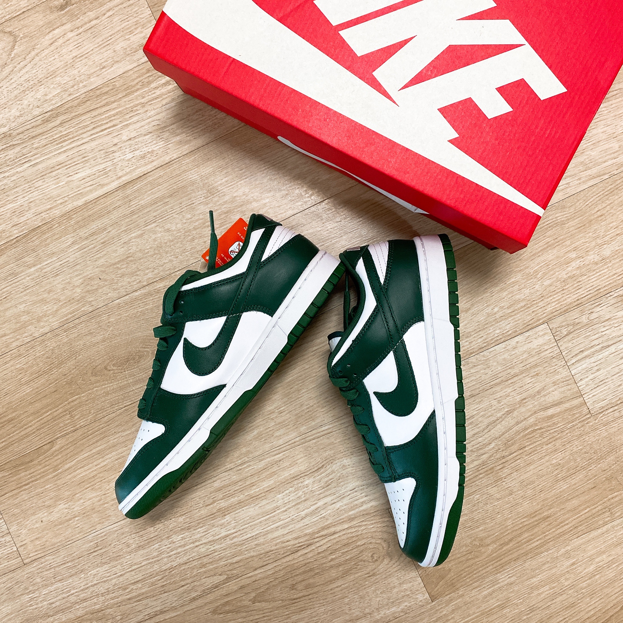 Nike Dunk Low Retro Varsity Green 착용 스타일 - 1