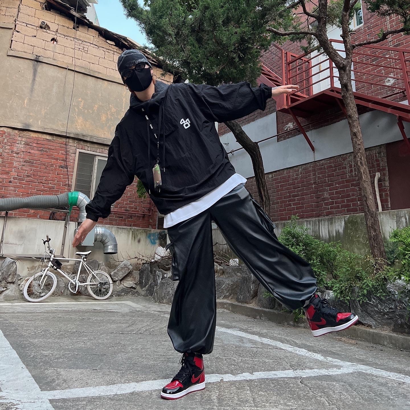 Jordan 1 Retro High OG Patent Bred 착용 스타일 - 1