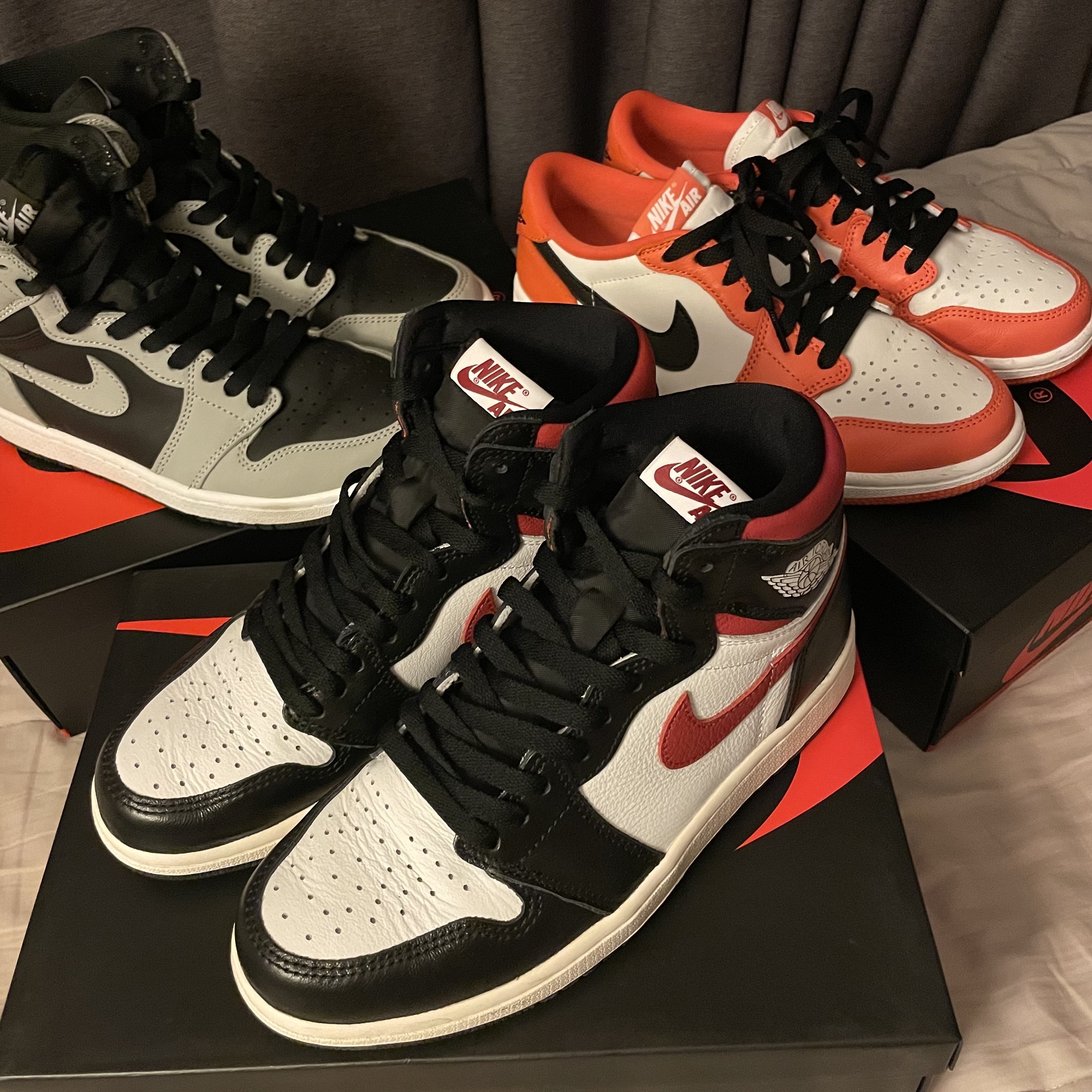 Jordan 1 Retro High OG Gym Red, Jordan 1 Low OG Starfish 착용 스타일