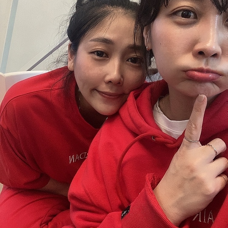 Jordan Wordmark Fleece Hoodie Fire Red - Asia, Jordan Wordmark T-Shirt Fire Red - Asia 착용 스타일 - 2