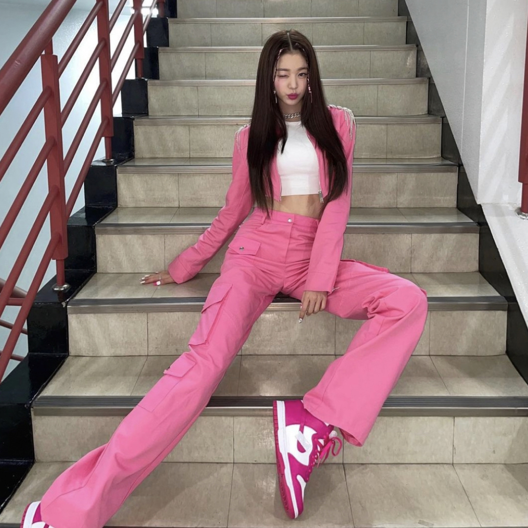 (W) Nike Dunk High Pink Prime 착용 스타일 - 3